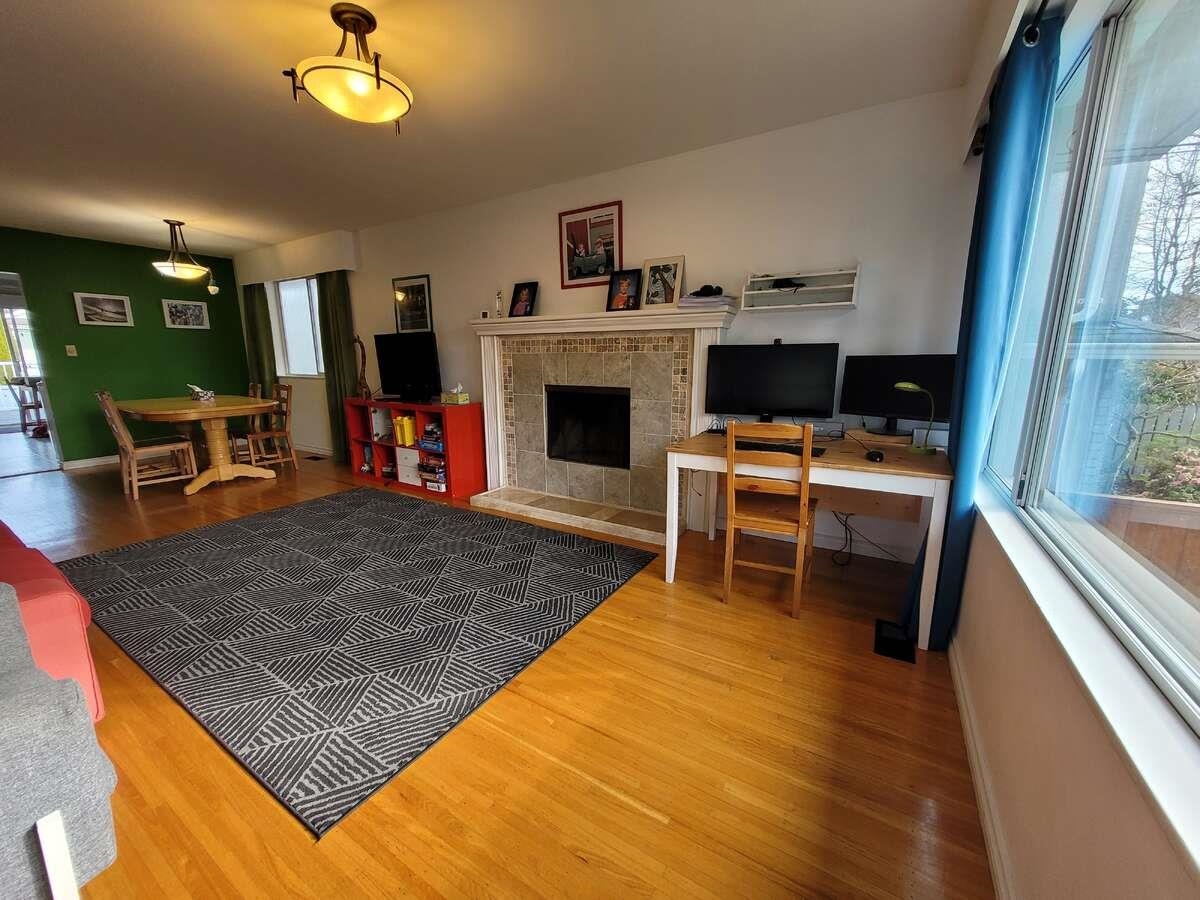 Listing image of 1756 GARDEN AVENUE
