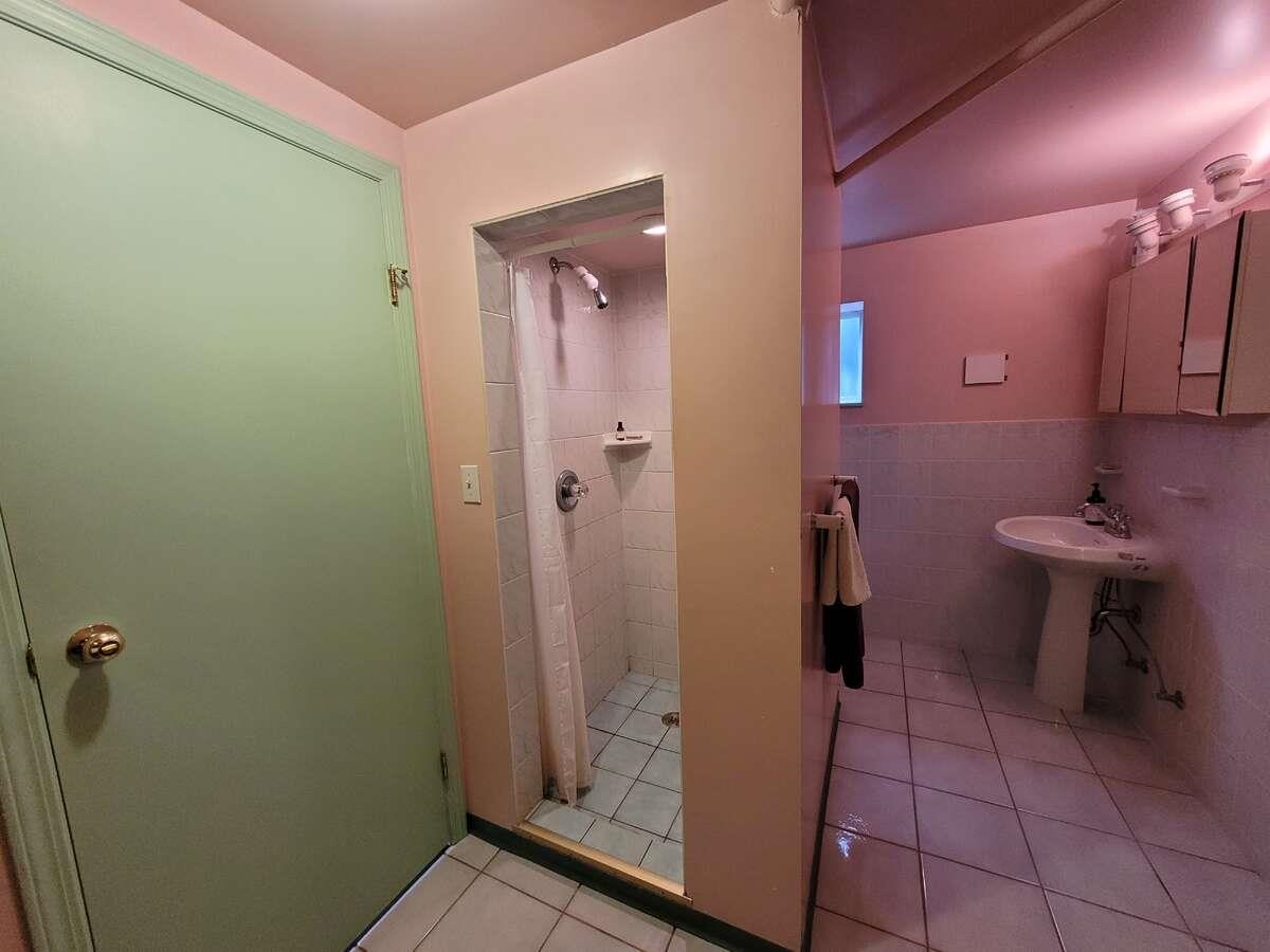 Listing image of 1756 GARDEN AVENUE