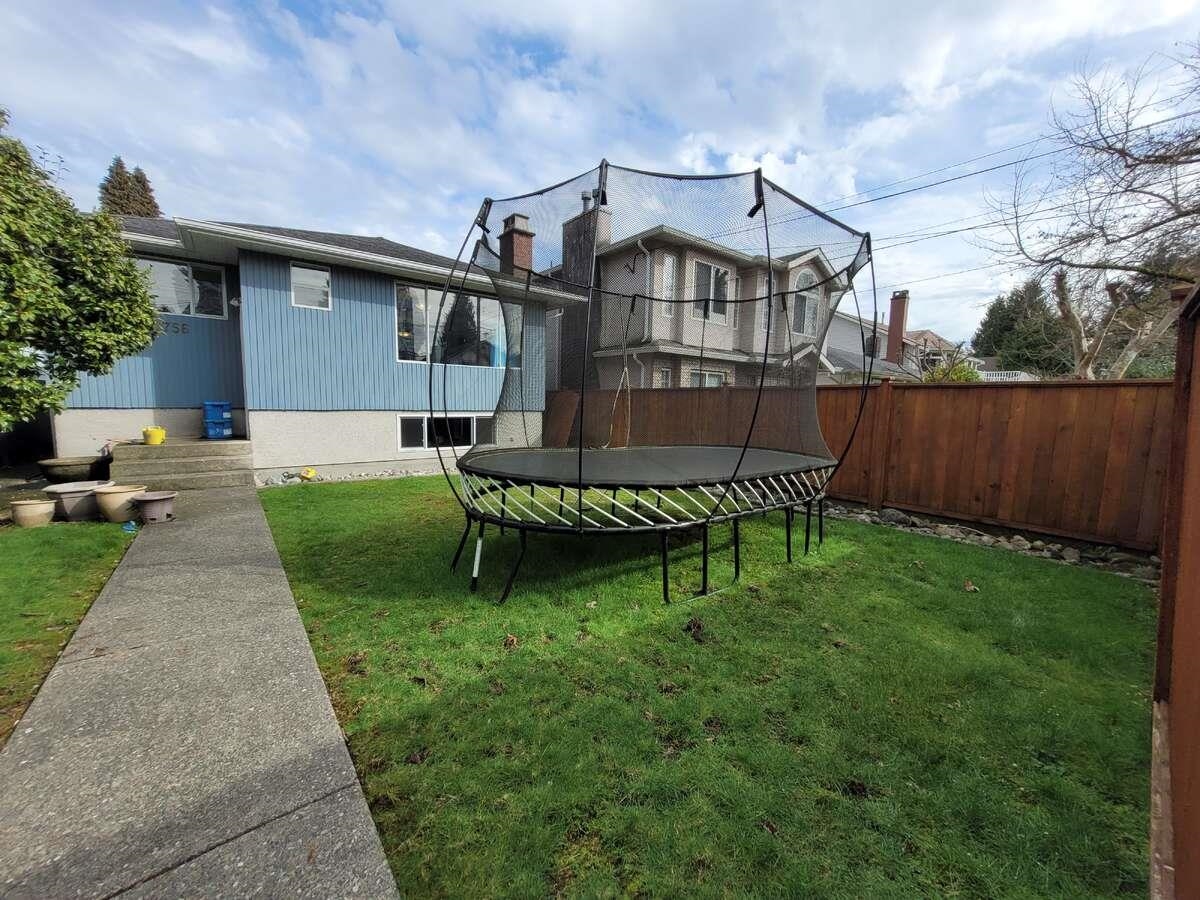 Listing image of 1756 GARDEN AVENUE