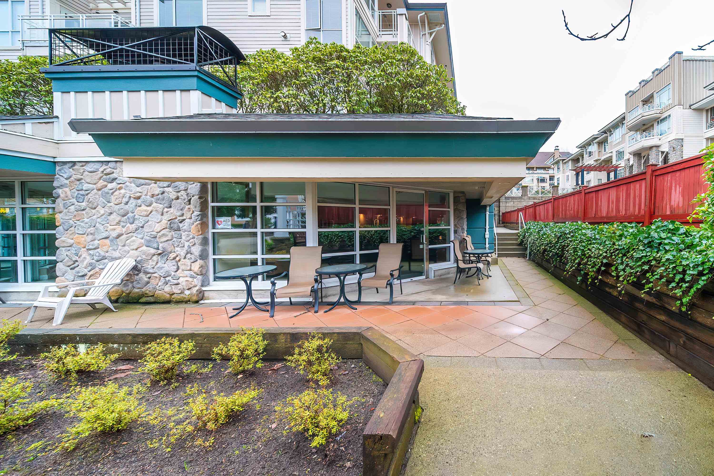 Listing image of 210 3629 DEERCREST DRIVE