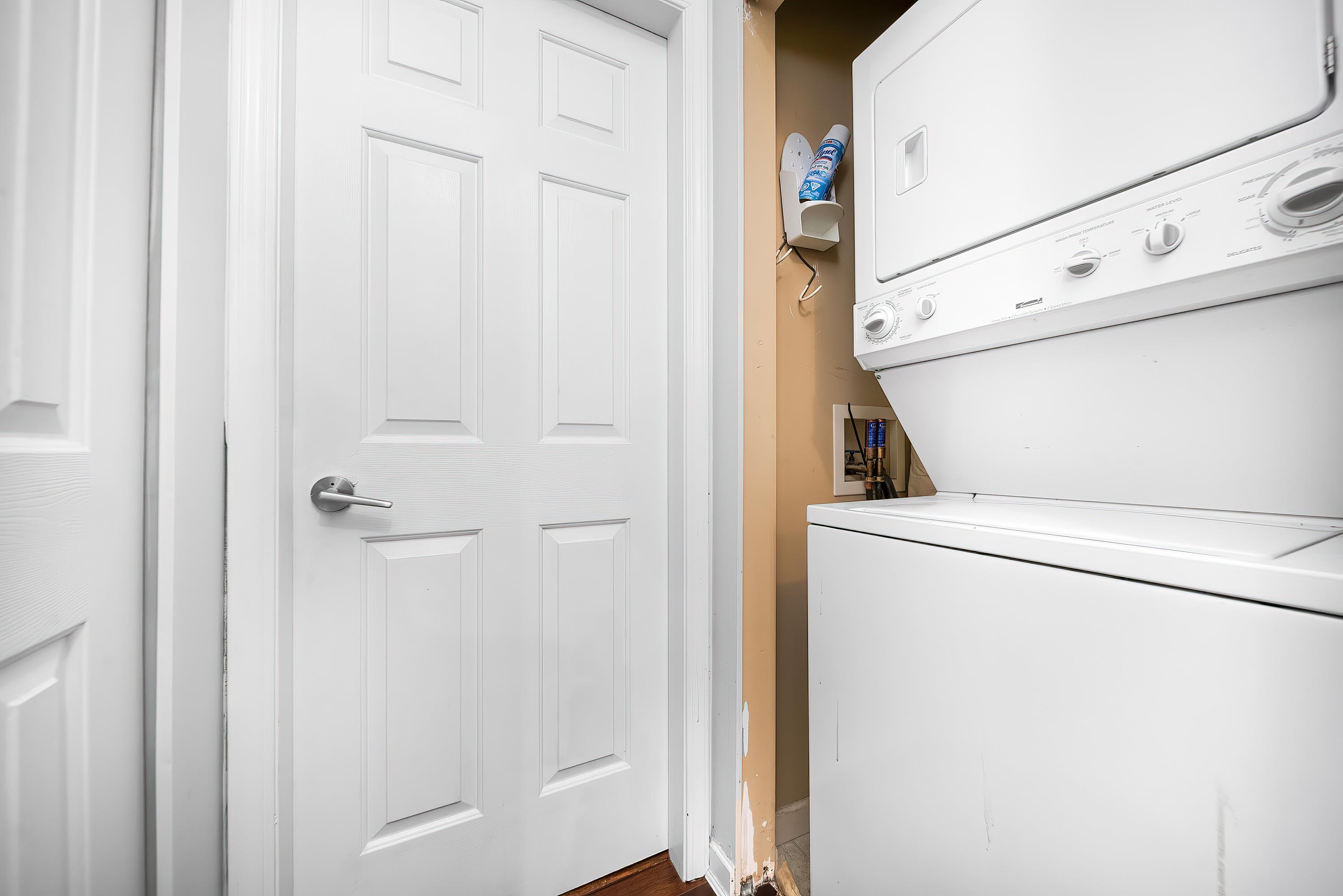 Listing image of 210 3629 DEERCREST DRIVE