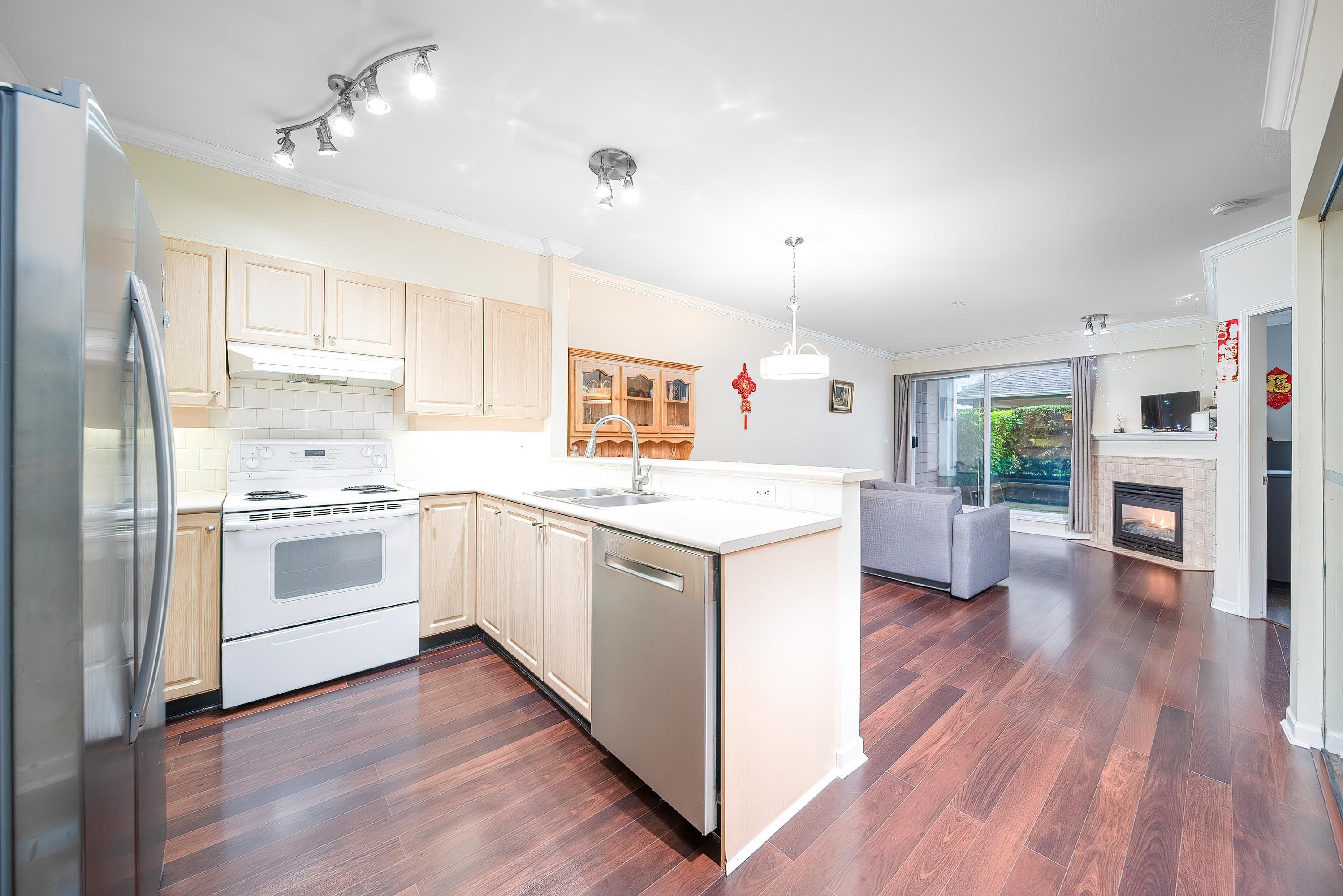Listing image of 210 3629 DEERCREST DRIVE