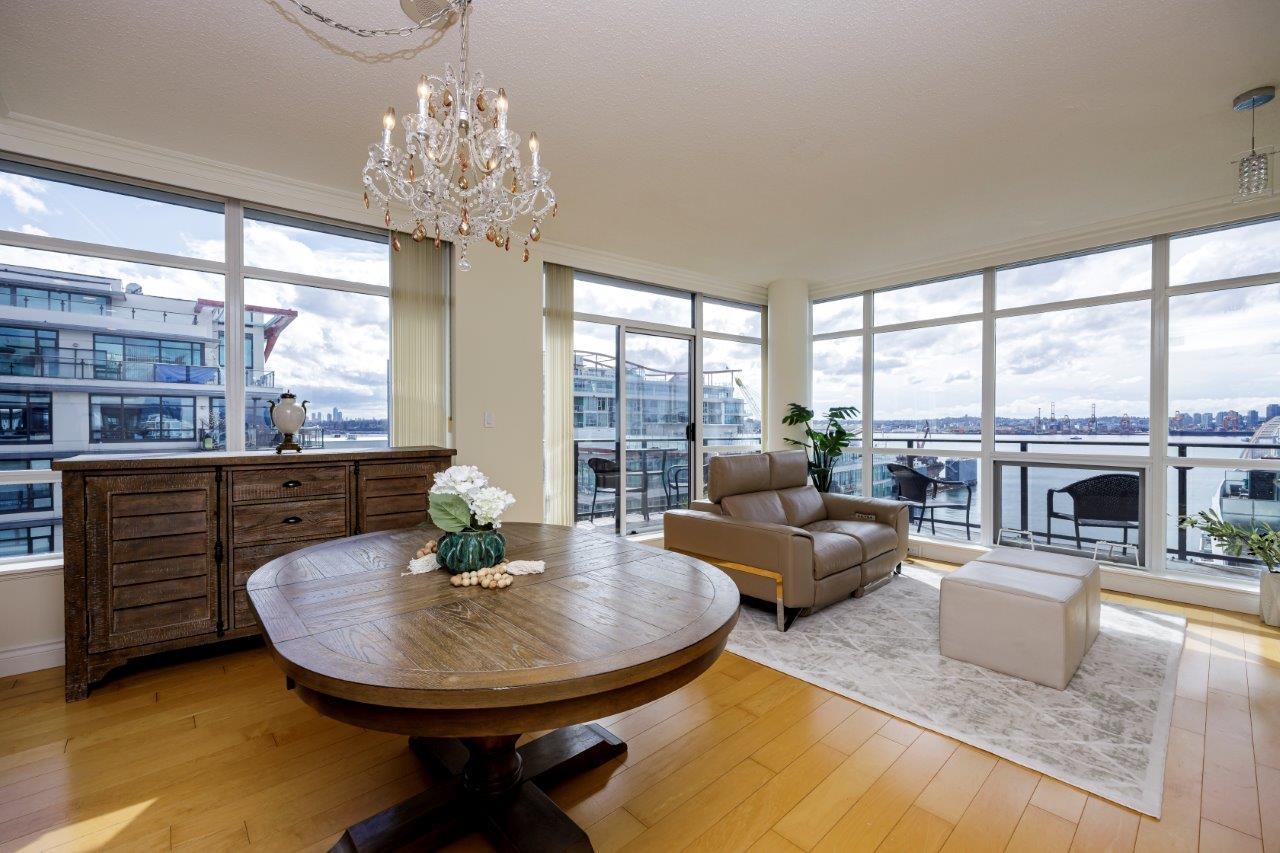 Listing image of 1204 162 VICTORY SHIP WAY