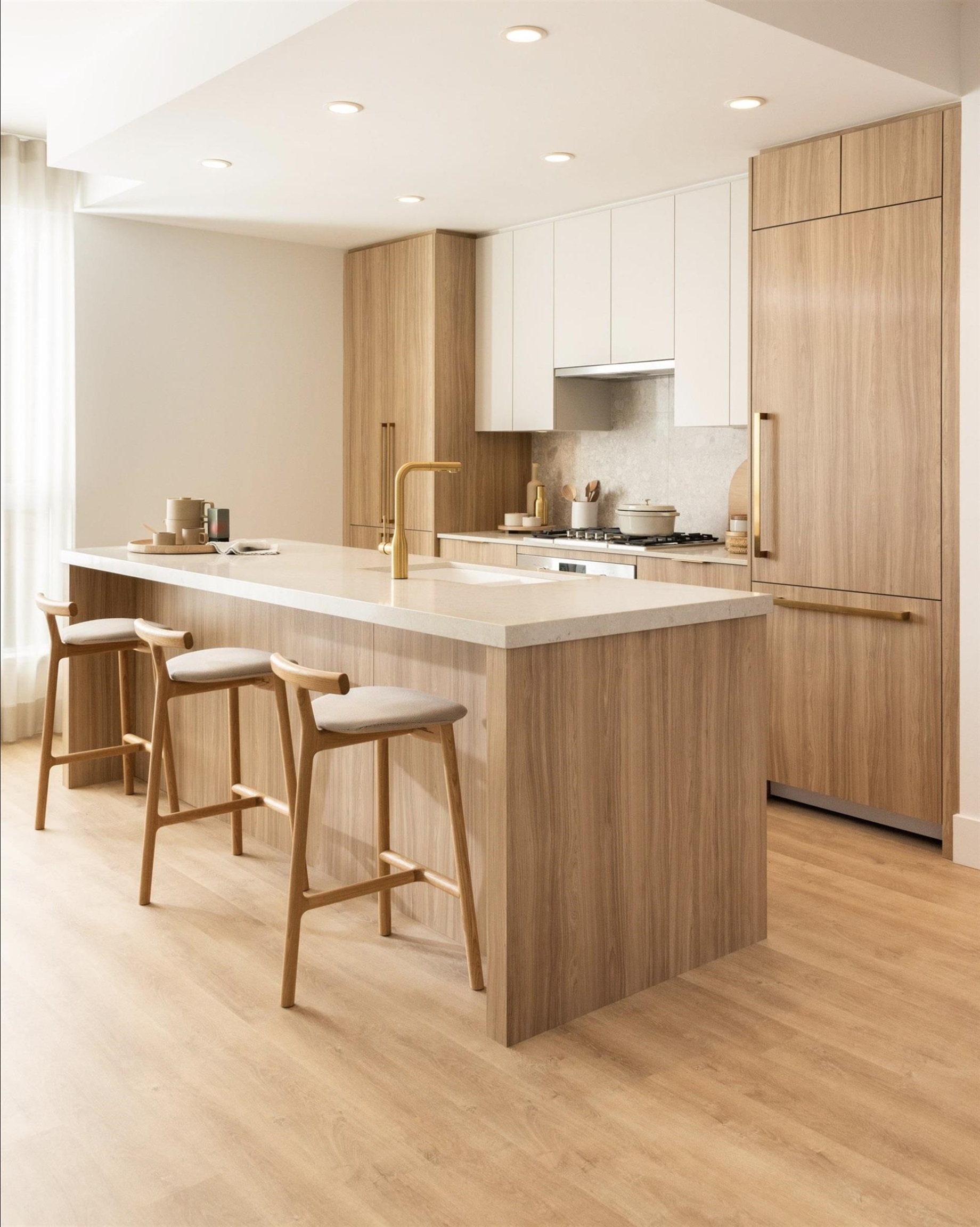 Listing image of 403 2385 EMERY COURT