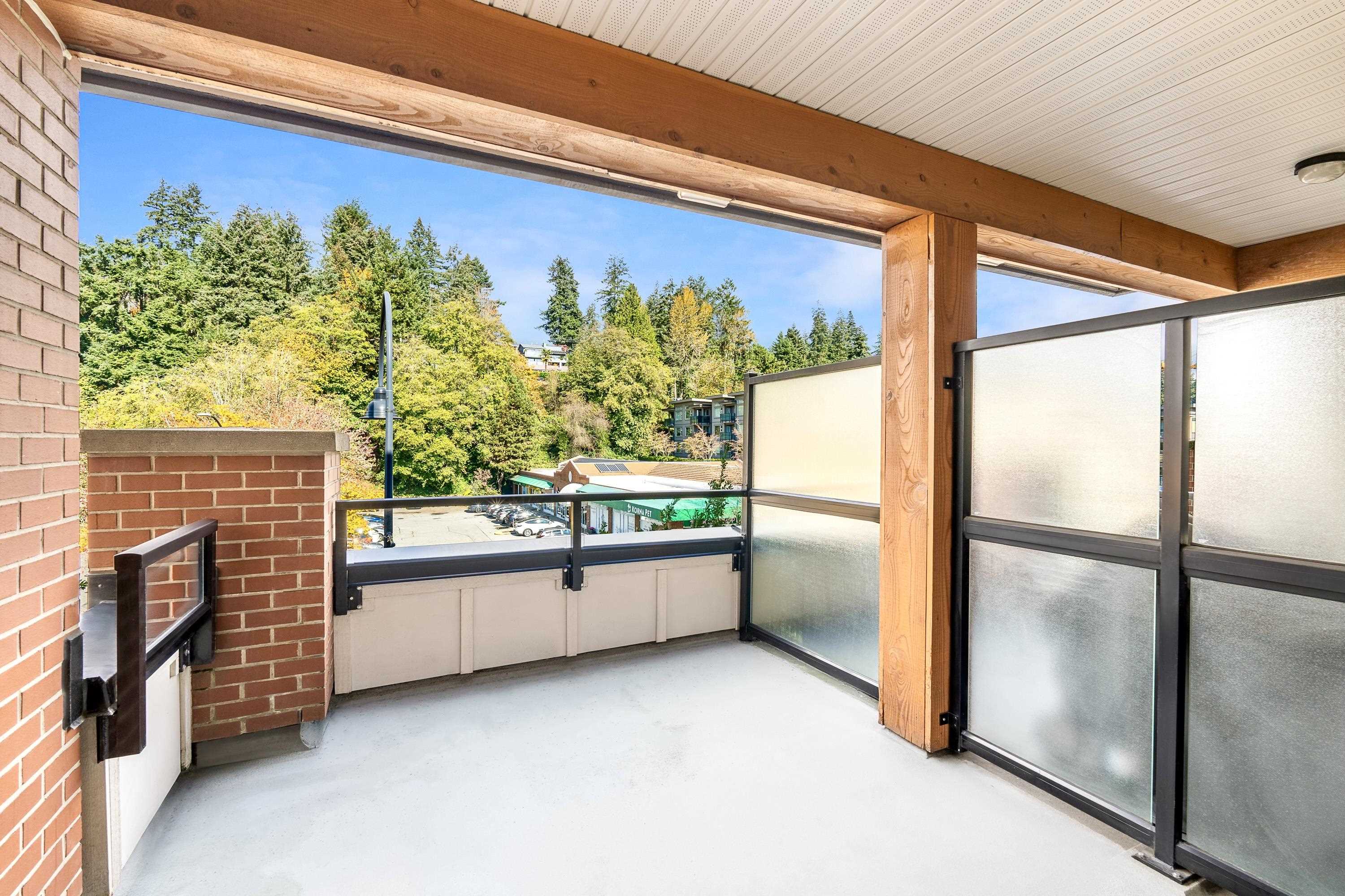Listing image of 304 1177 MARINE DRIVE