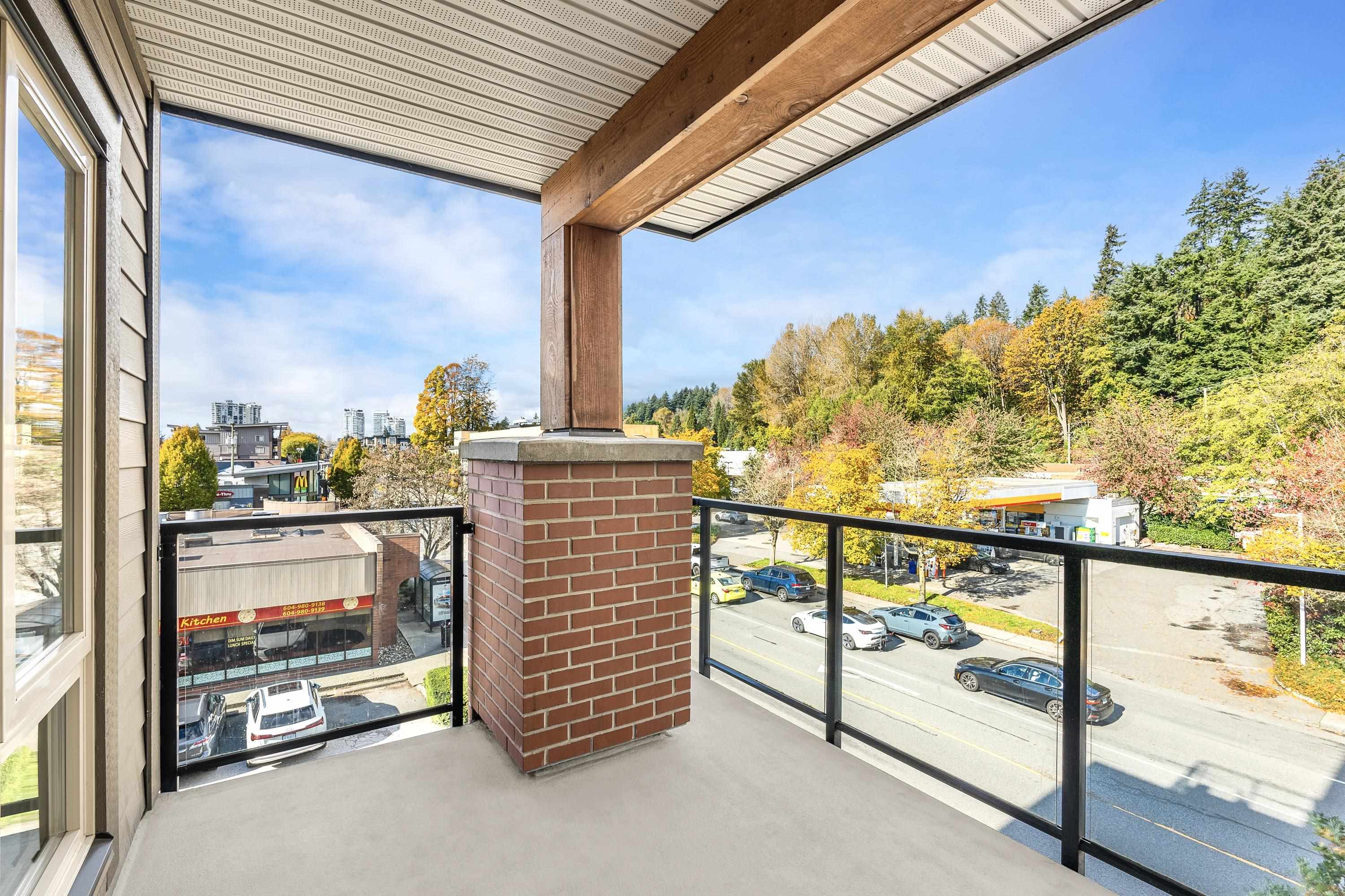 Listing image of 304 1177 MARINE DRIVE