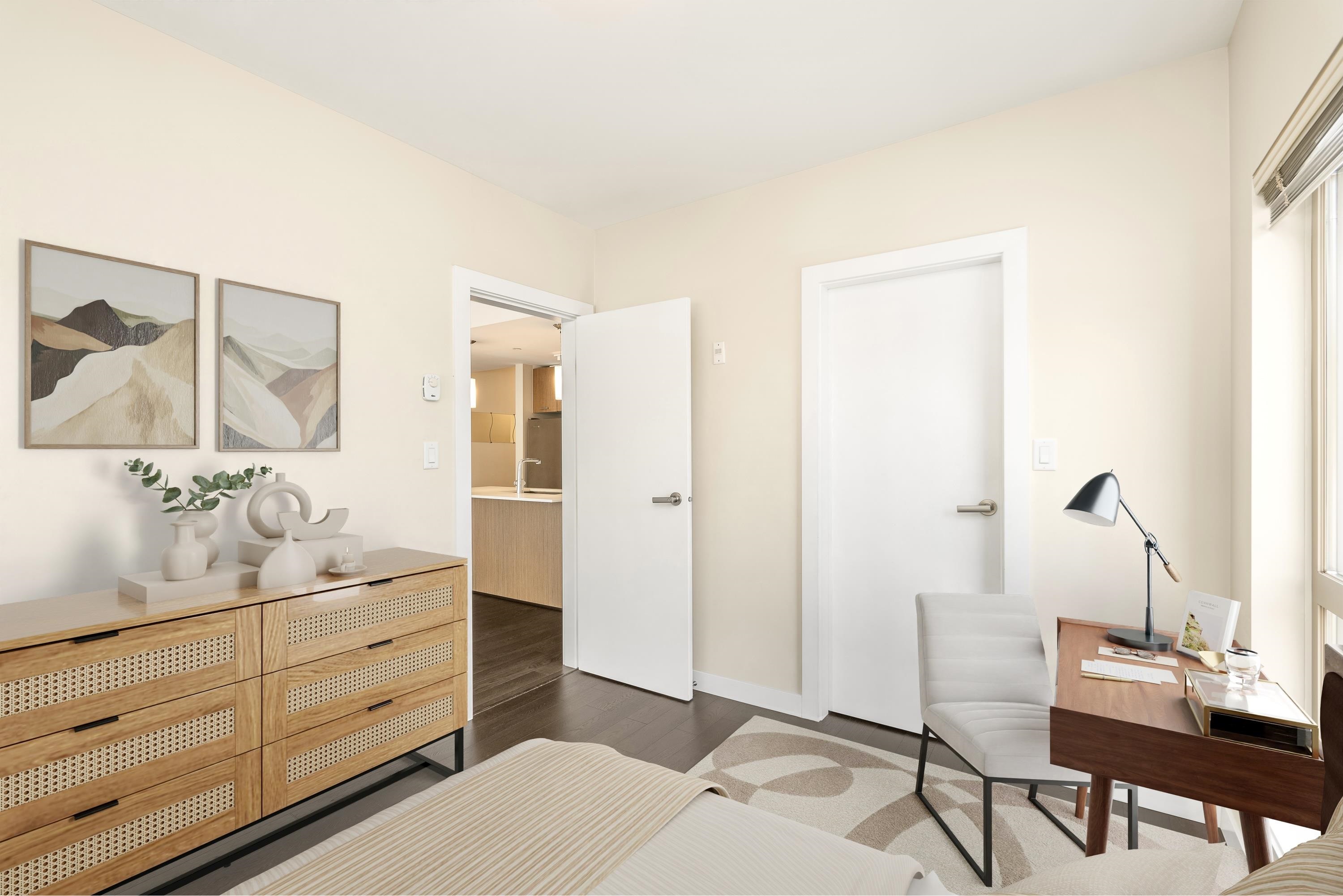 Listing image of 304 1177 MARINE DRIVE