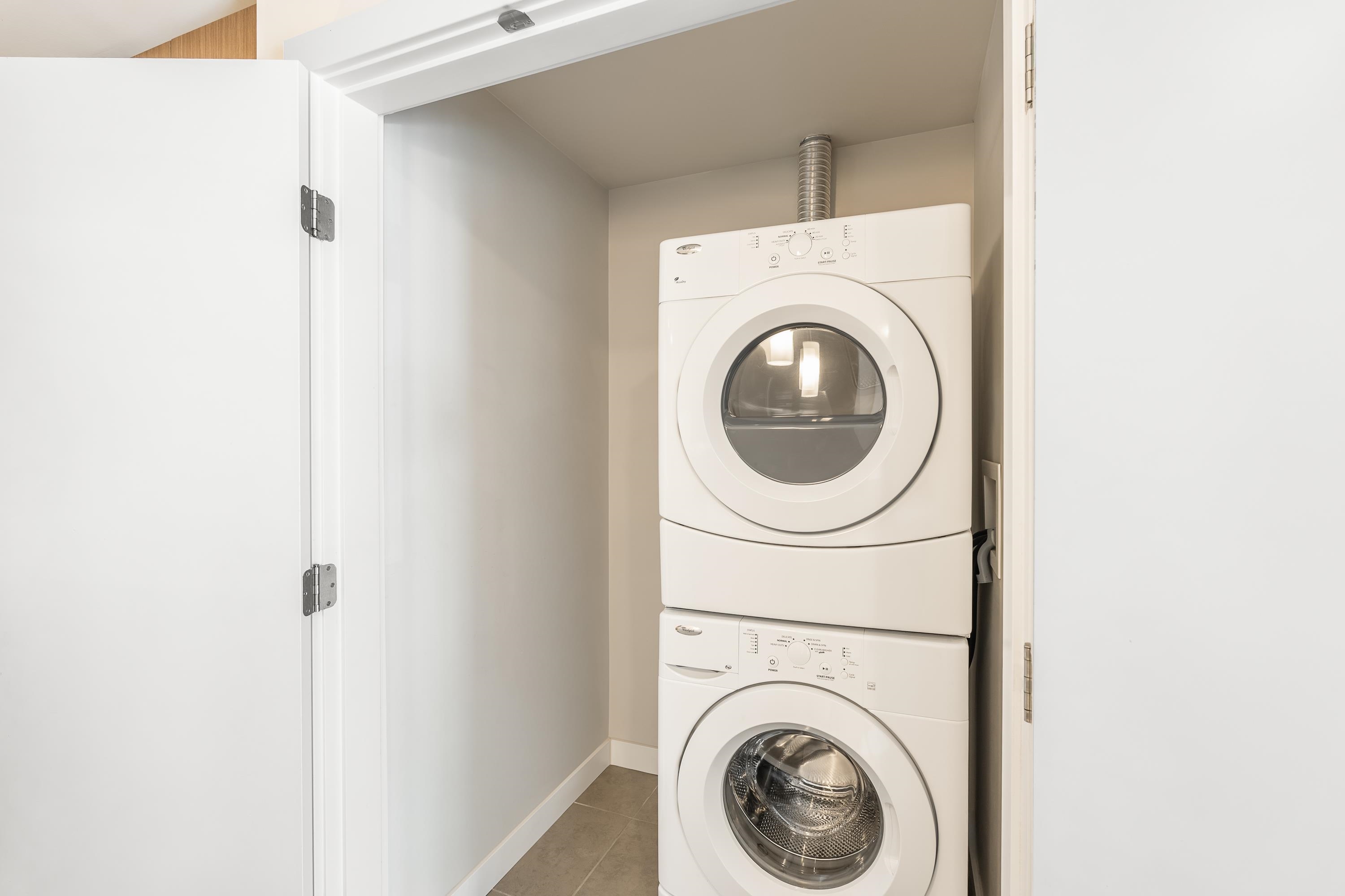 Listing image of 304 1177 MARINE DRIVE