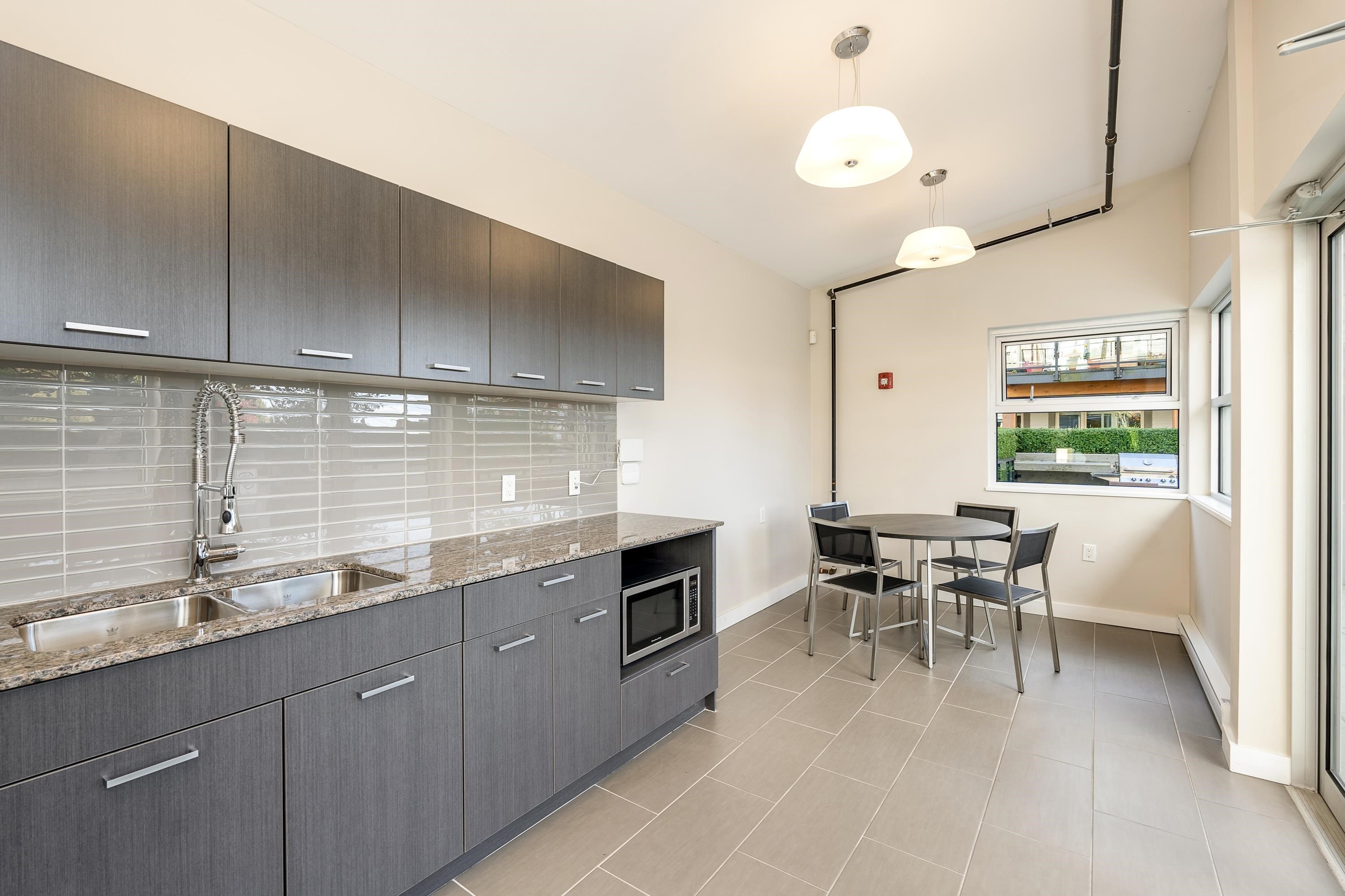 Listing image of 304 1177 MARINE DRIVE