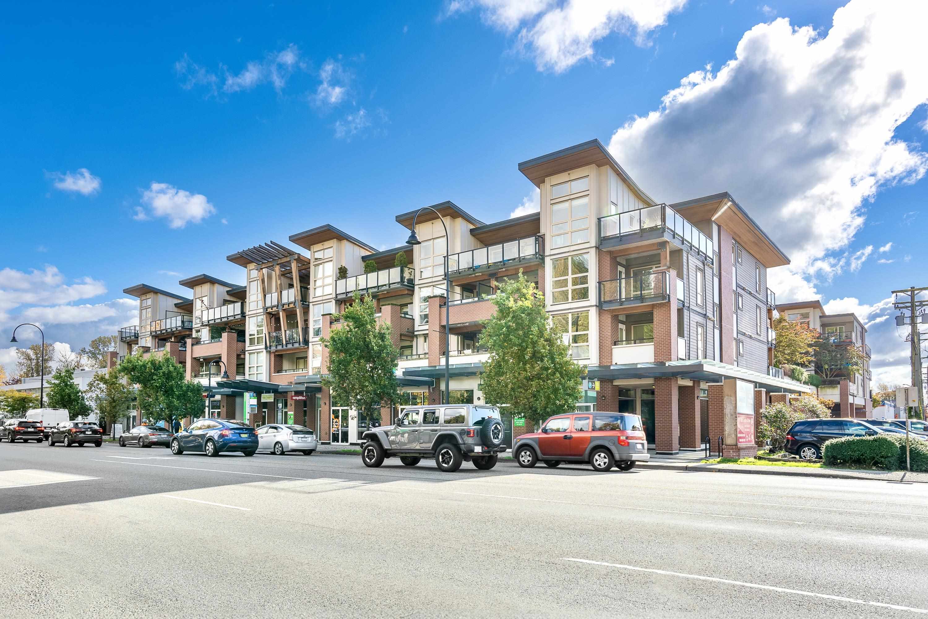 Listing image of 304 1177 MARINE DRIVE
