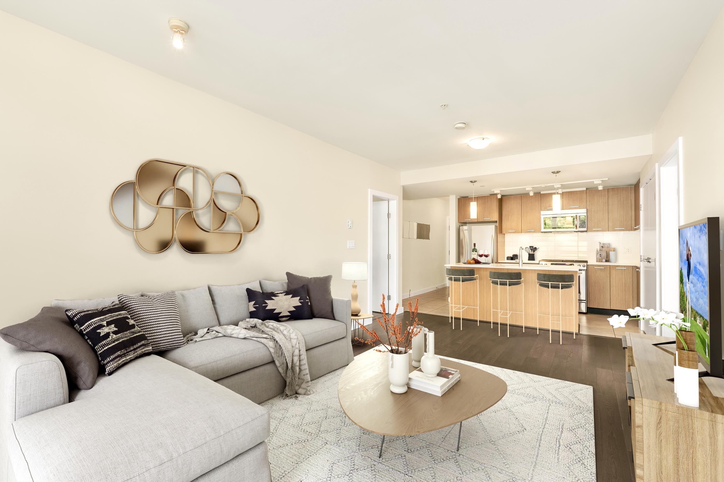 Listing image of 304 1177 MARINE DRIVE