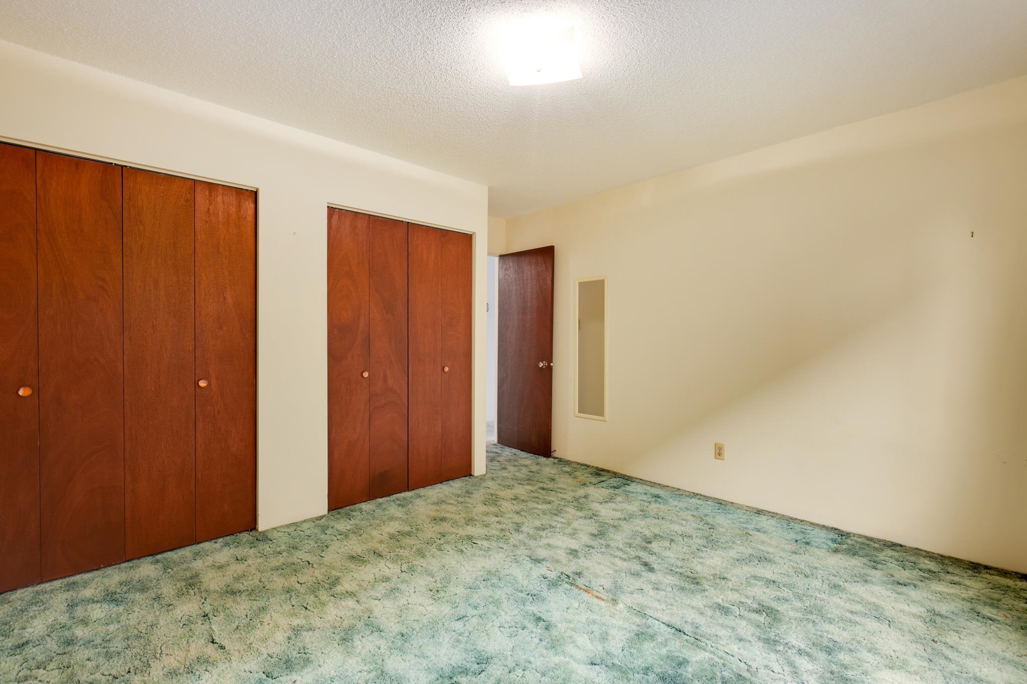 Listing image of 106 160 E 19TH STREET