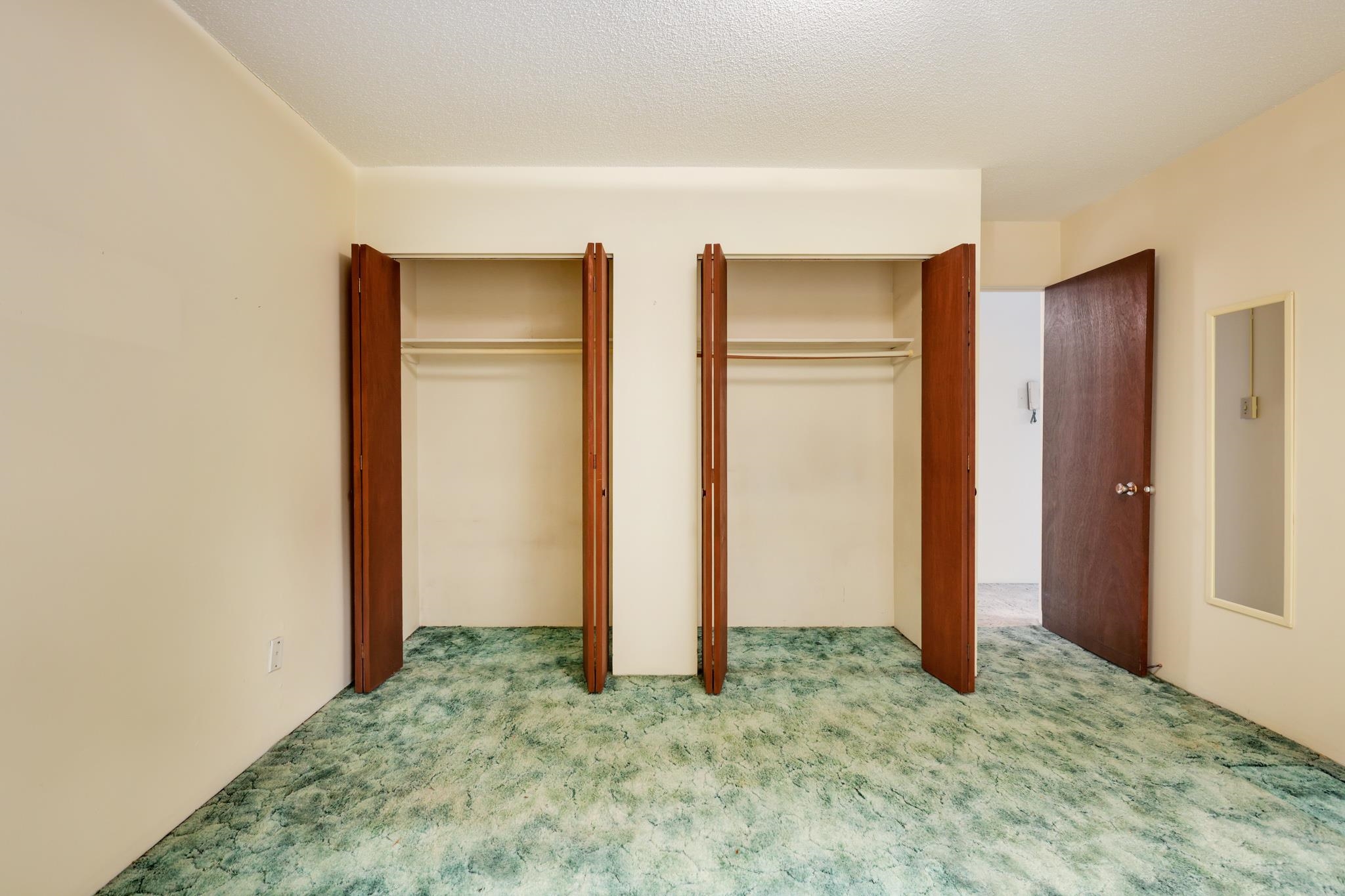 Listing image of 106 160 E 19TH STREET