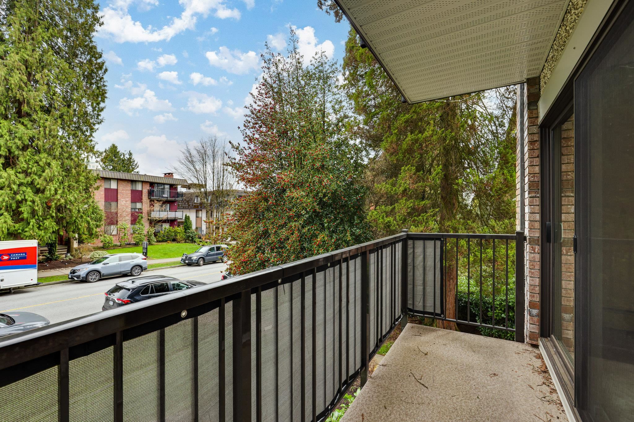 Listing image of 106 160 E 19TH STREET