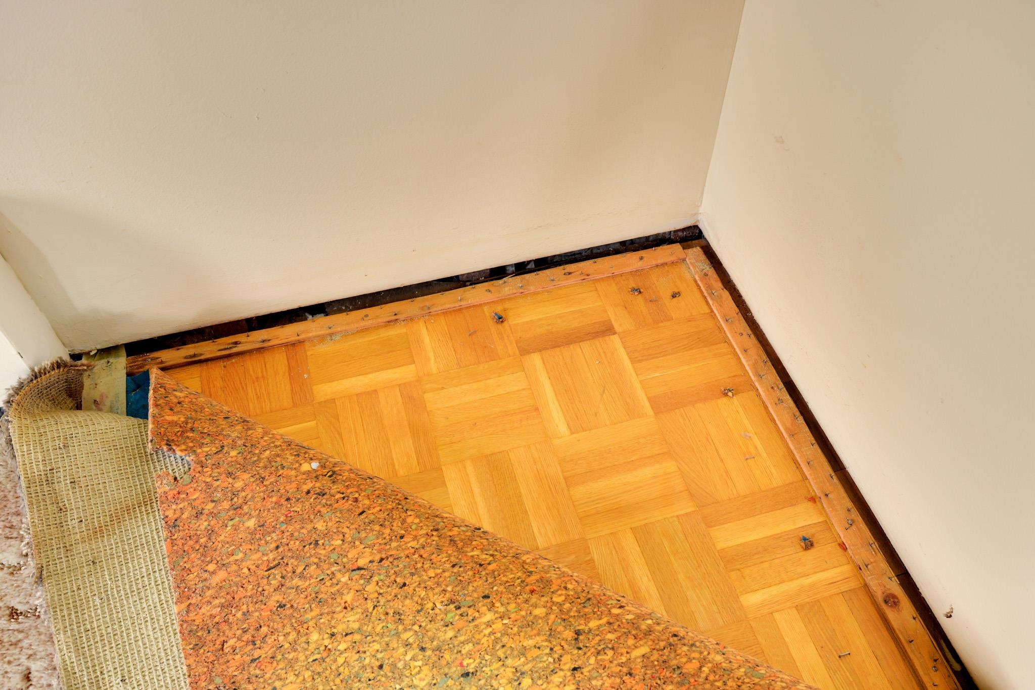 Listing image of 106 160 E 19TH STREET