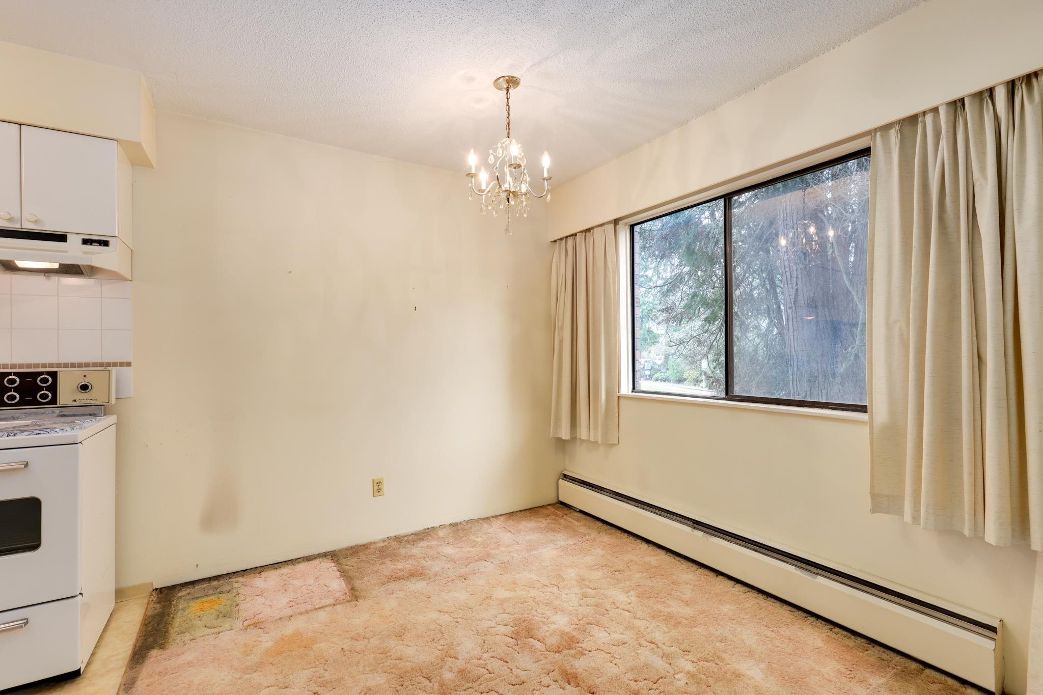 Listing image of 106 160 E 19TH STREET