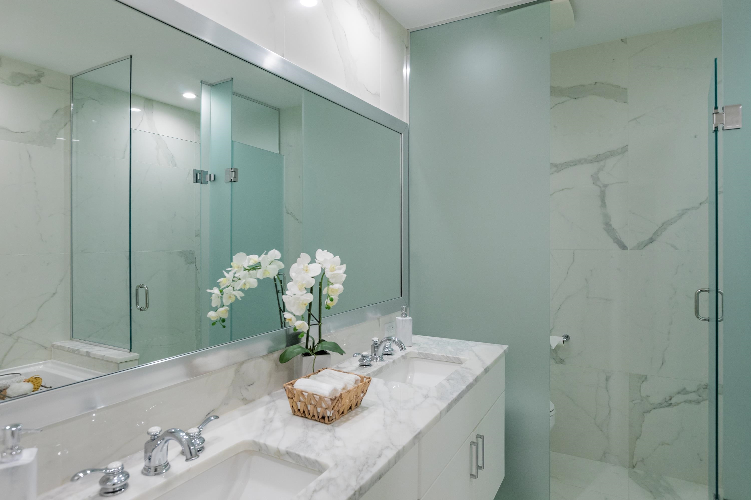 Listing image of 105 175 VICTORY SHIP WAY
