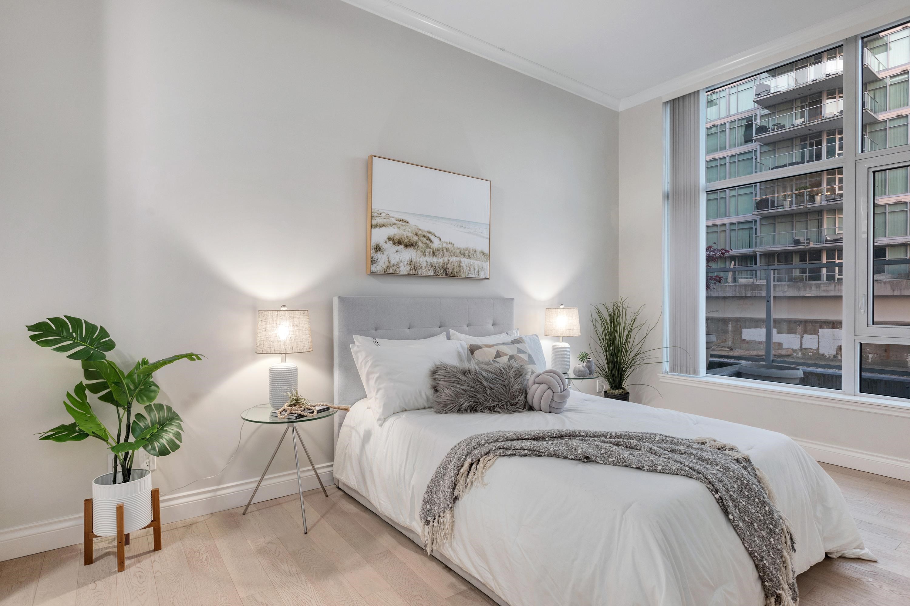 Listing image of 105 175 VICTORY SHIP WAY