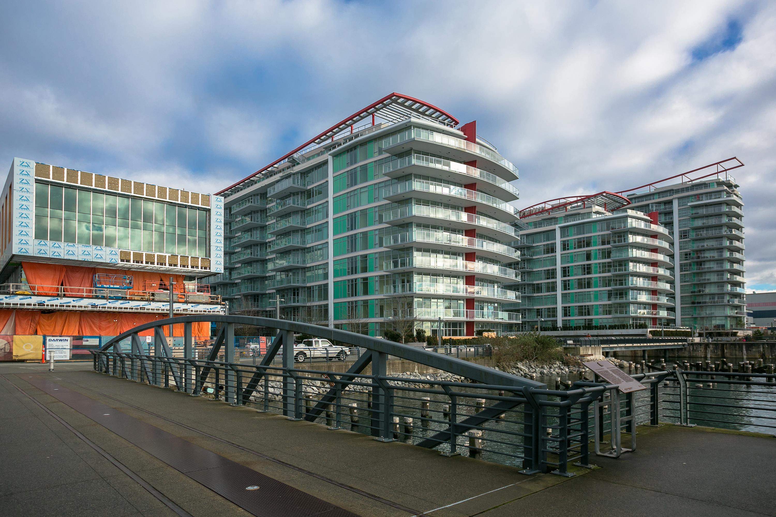 Listing image of 105 175 VICTORY SHIP WAY