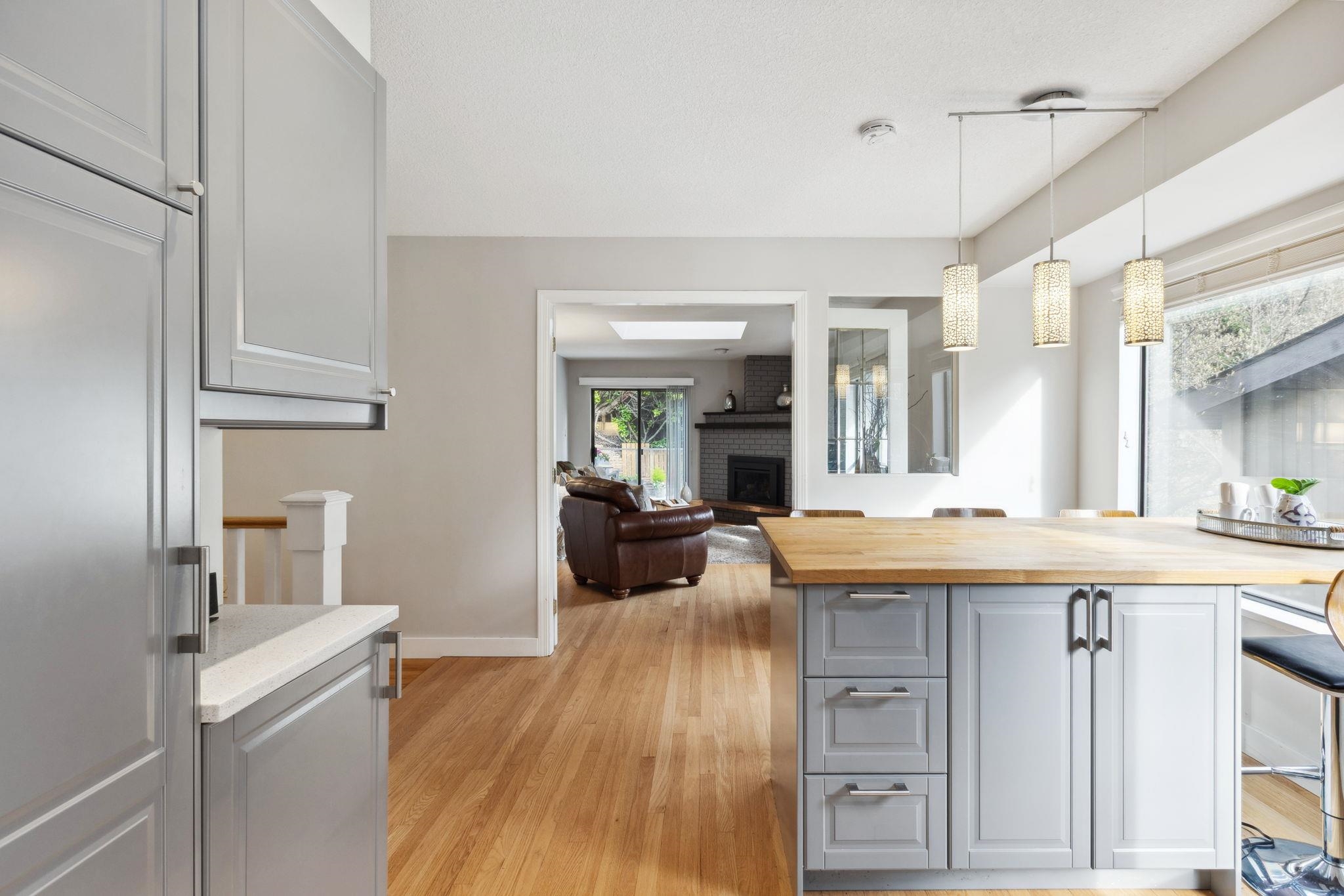 Listing image of 4590 MAPLERIDGE DRIVE