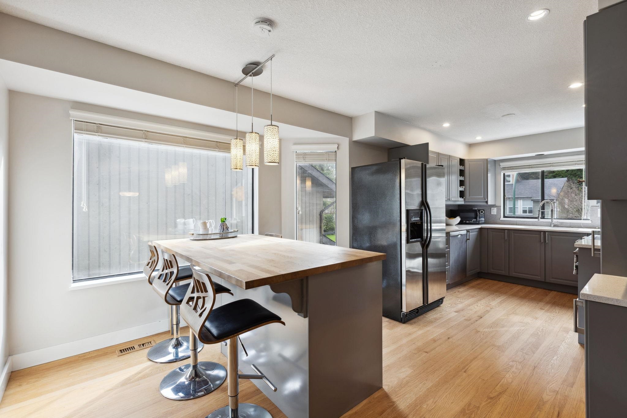 Listing image of 4590 MAPLERIDGE DRIVE