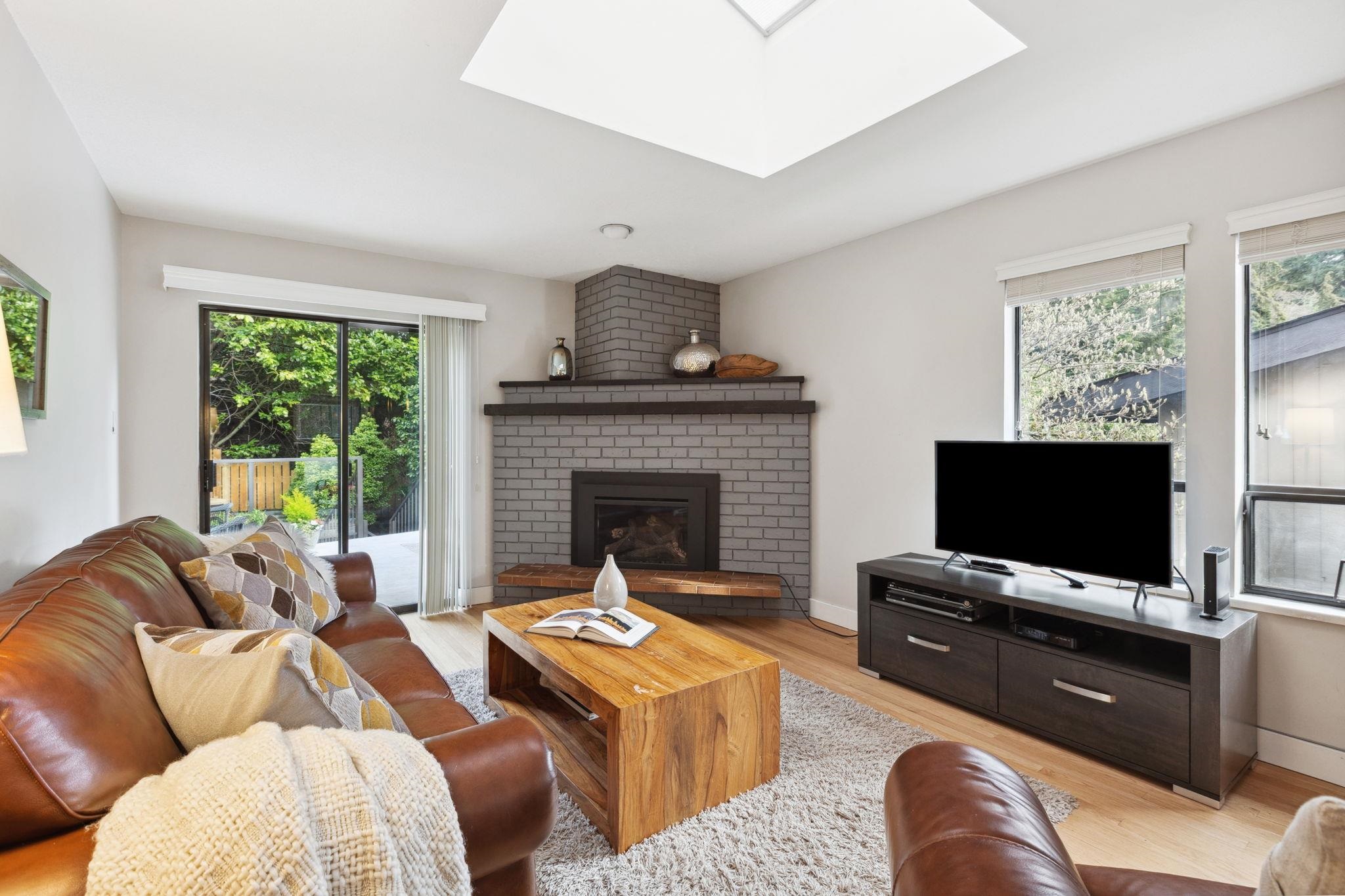 Listing image of 4590 MAPLERIDGE DRIVE