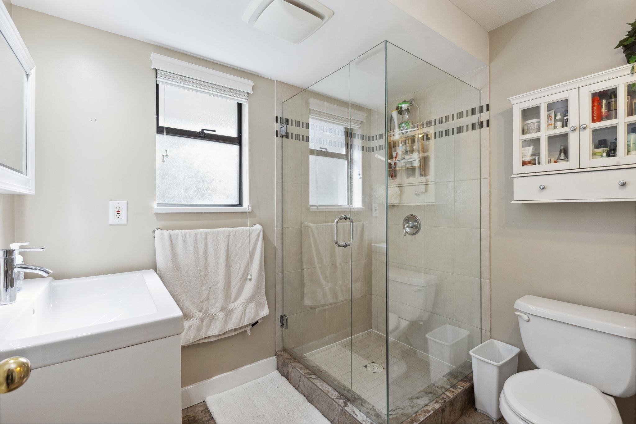 Listing image of 4590 MAPLERIDGE DRIVE