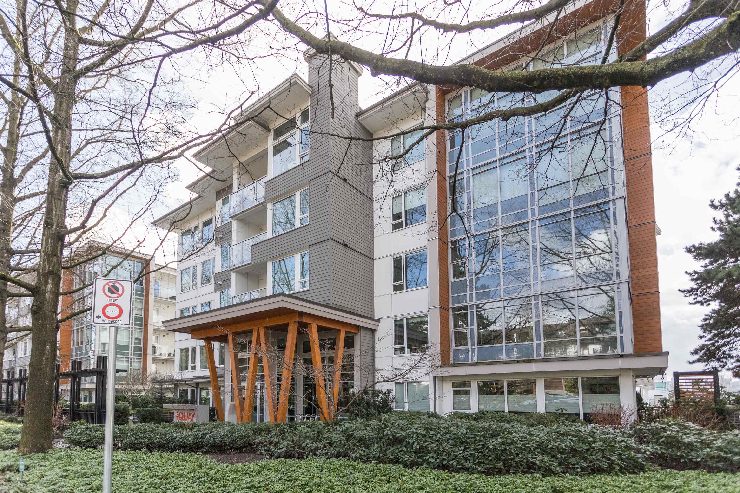 Listing image of 108-277 W 1ST STREET