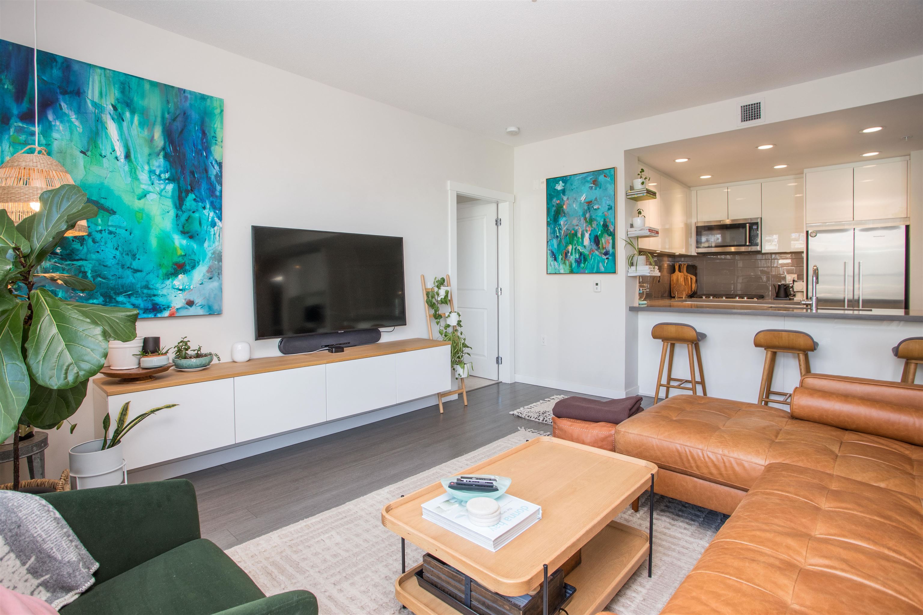 Listing image of 108-277 W 1ST STREET