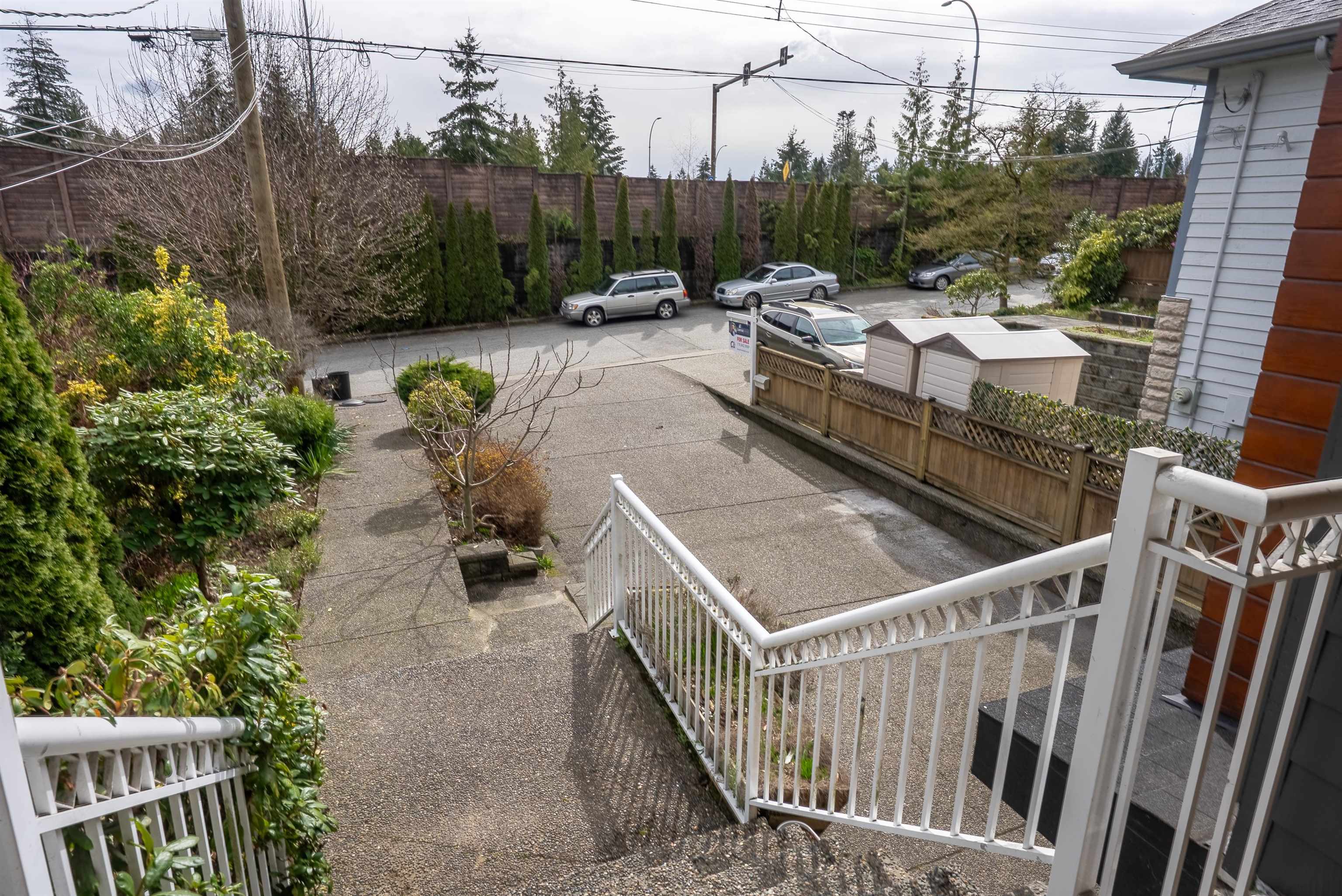 Listing image of 552 W 25TH STREET