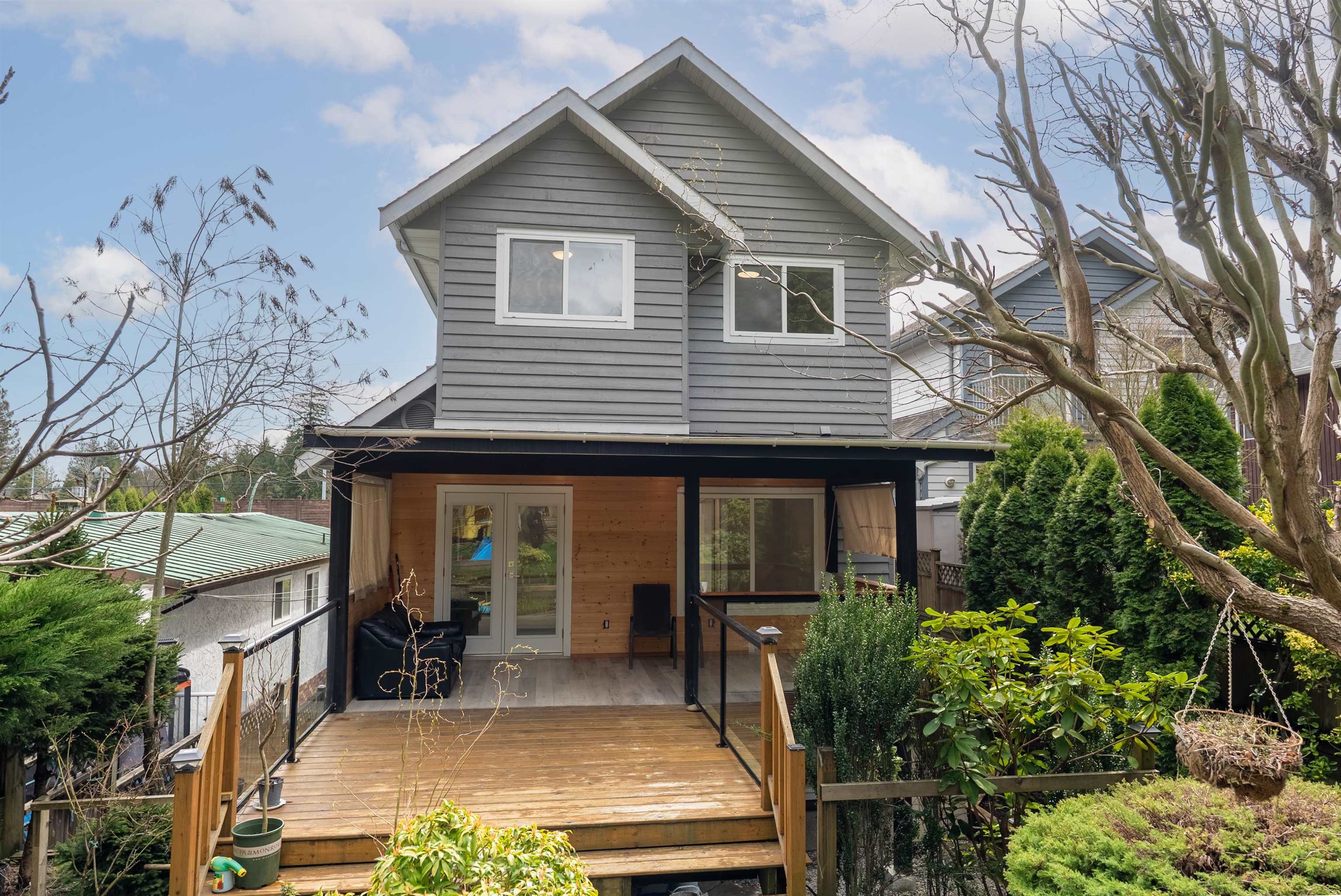 Listing image of 552 W 25TH STREET