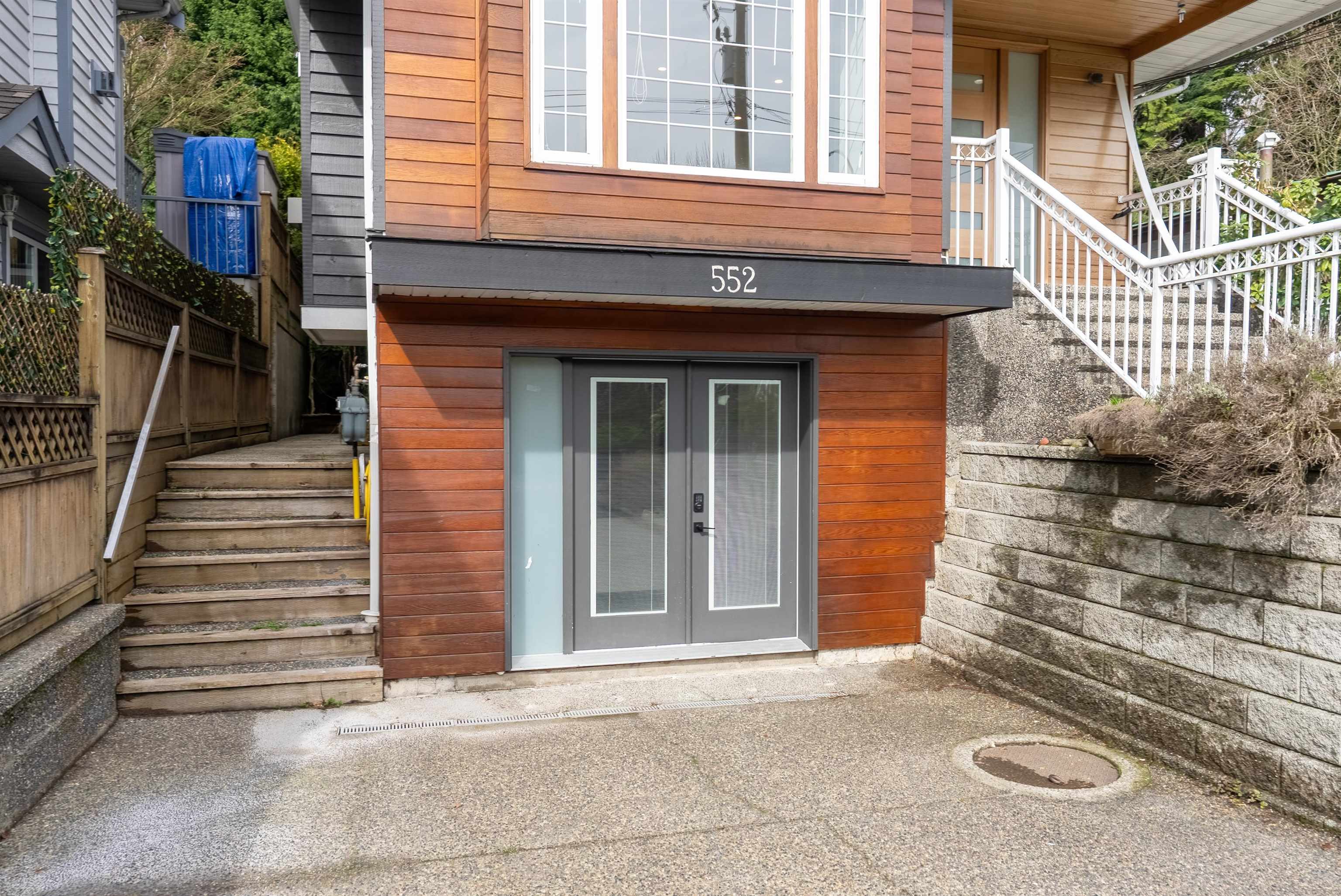 Listing image of 552 W 25TH STREET