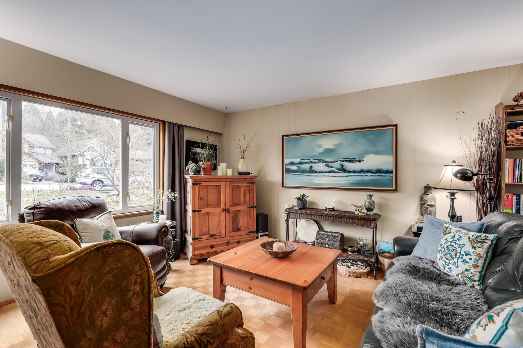 Listing image of 2049 MAHON AVENUE