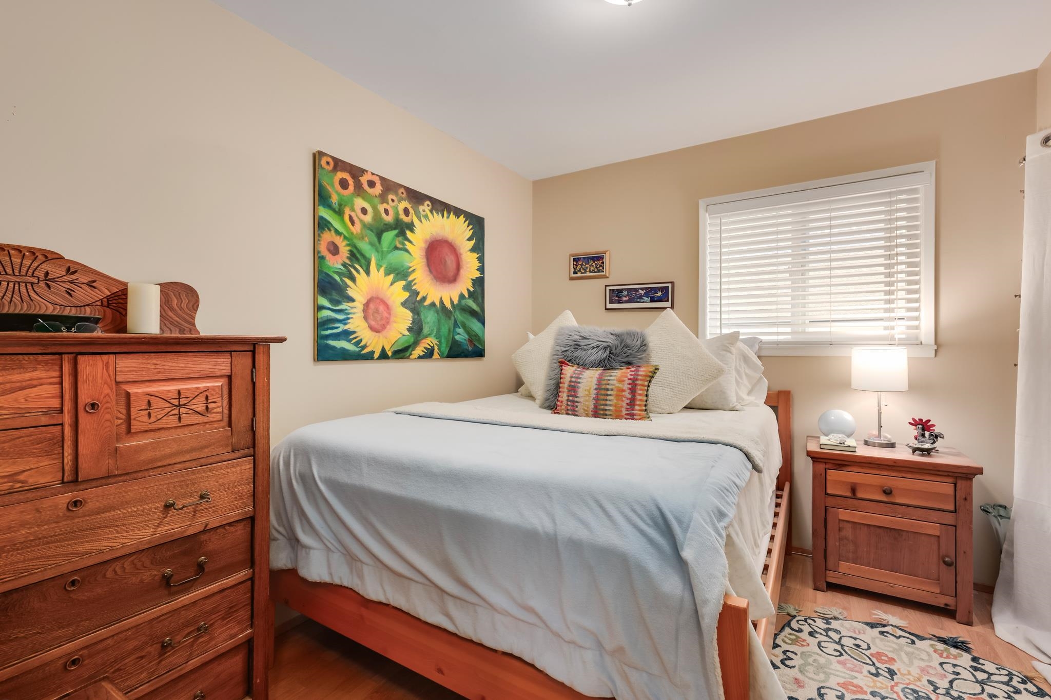 Listing image of 2049 MAHON AVENUE
