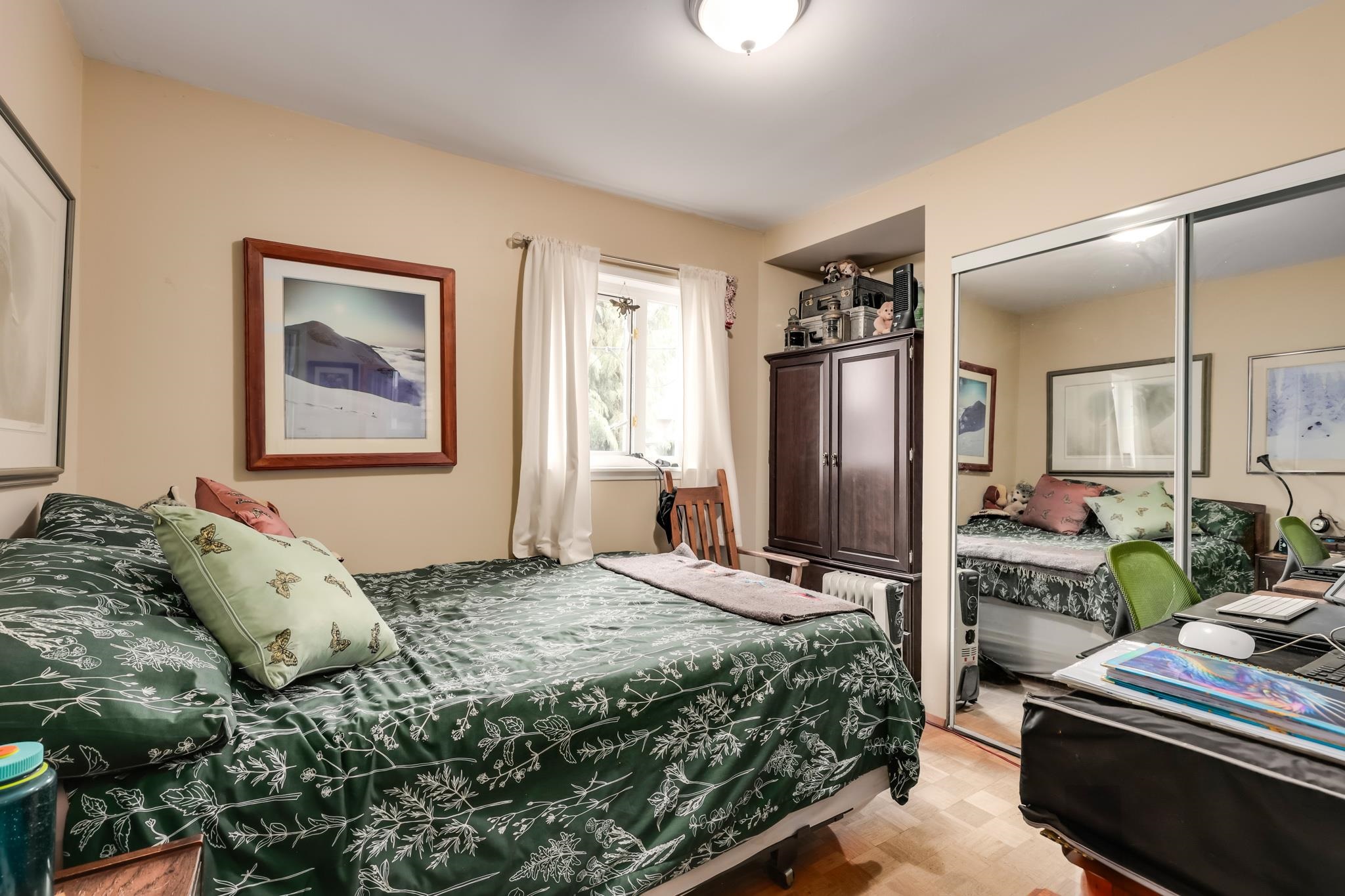 Listing image of 2049 MAHON AVENUE
