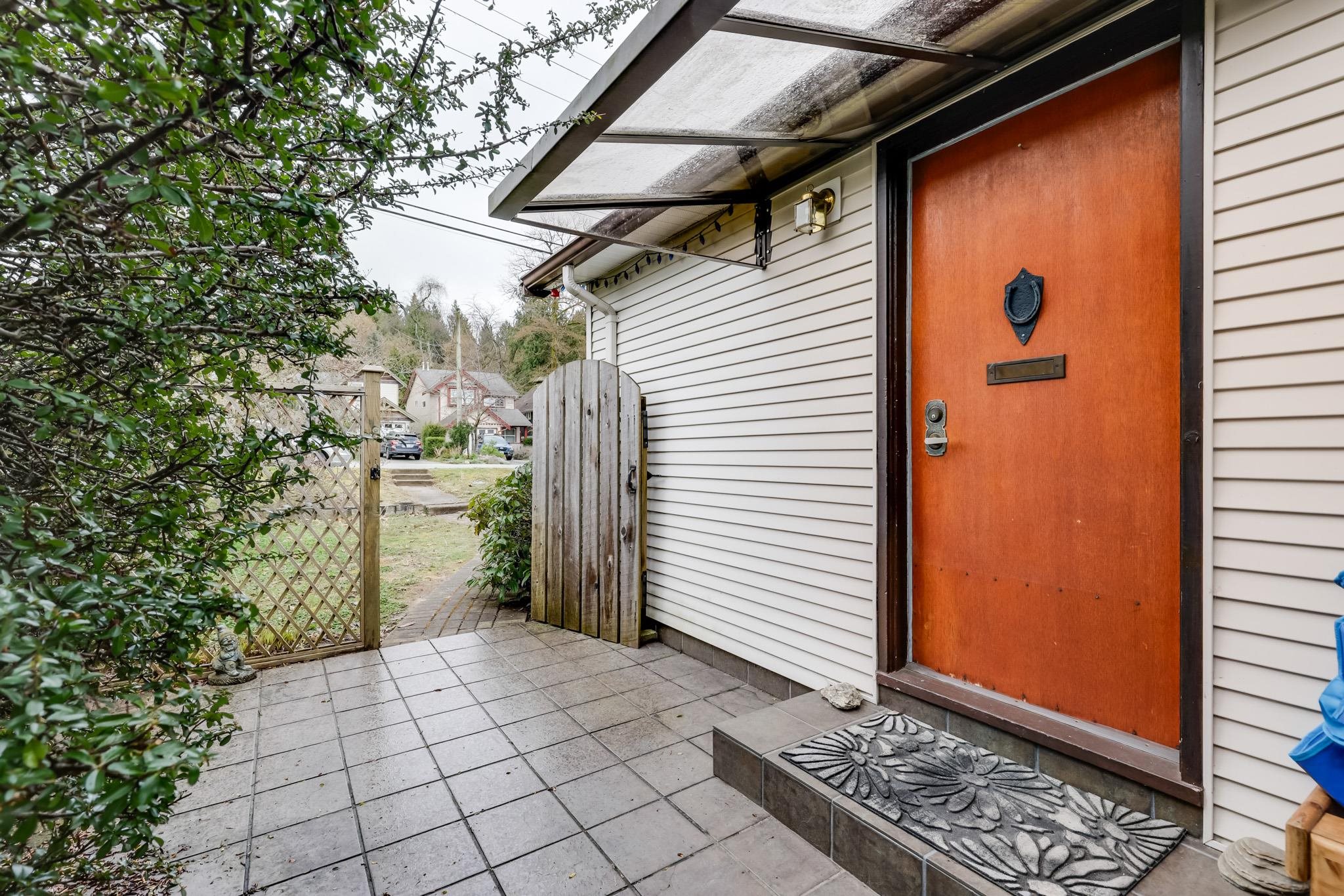 Listing image of 2049 MAHON AVENUE