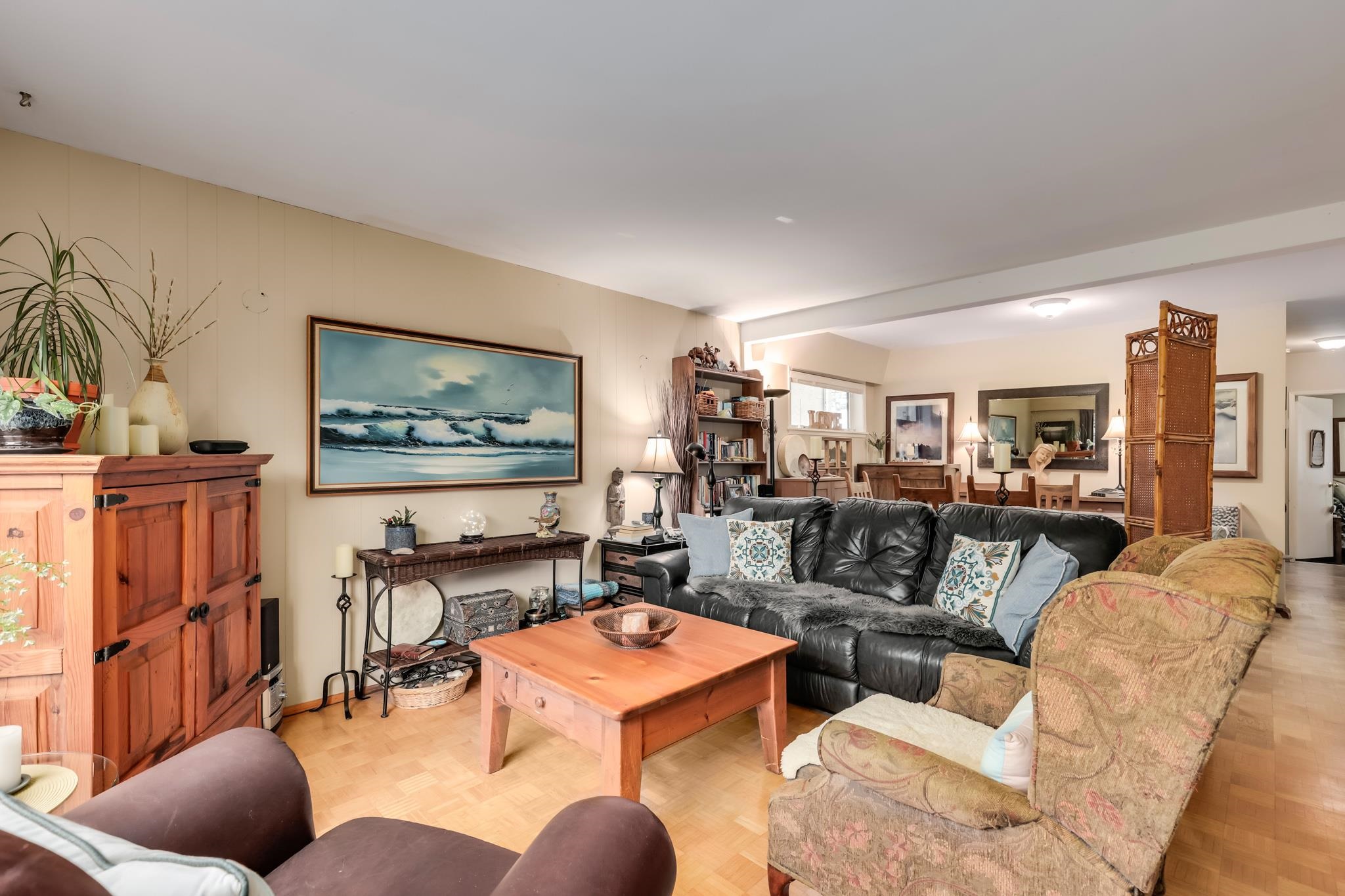 Listing image of 2049 MAHON AVENUE
