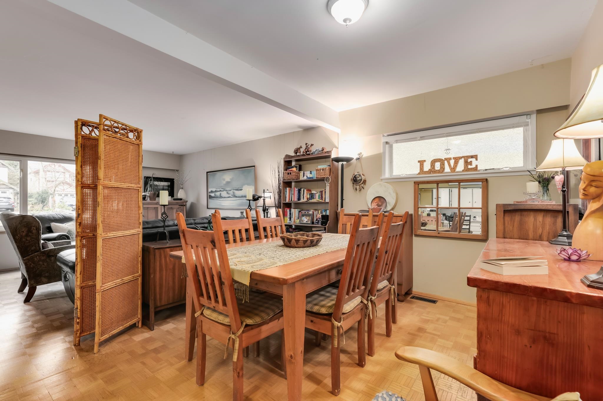 Listing image of 2049 MAHON AVENUE