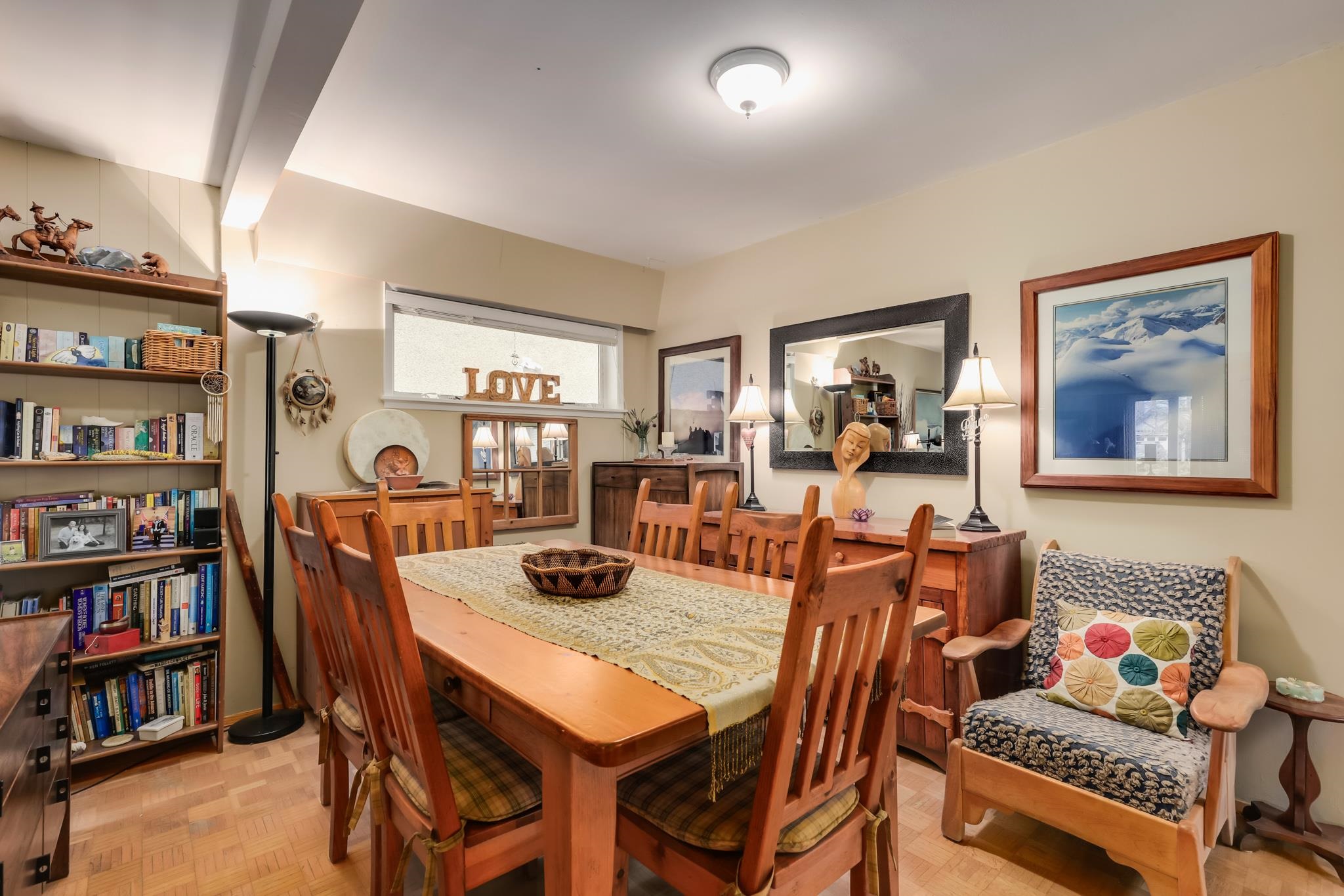 Listing image of 2049 MAHON AVENUE