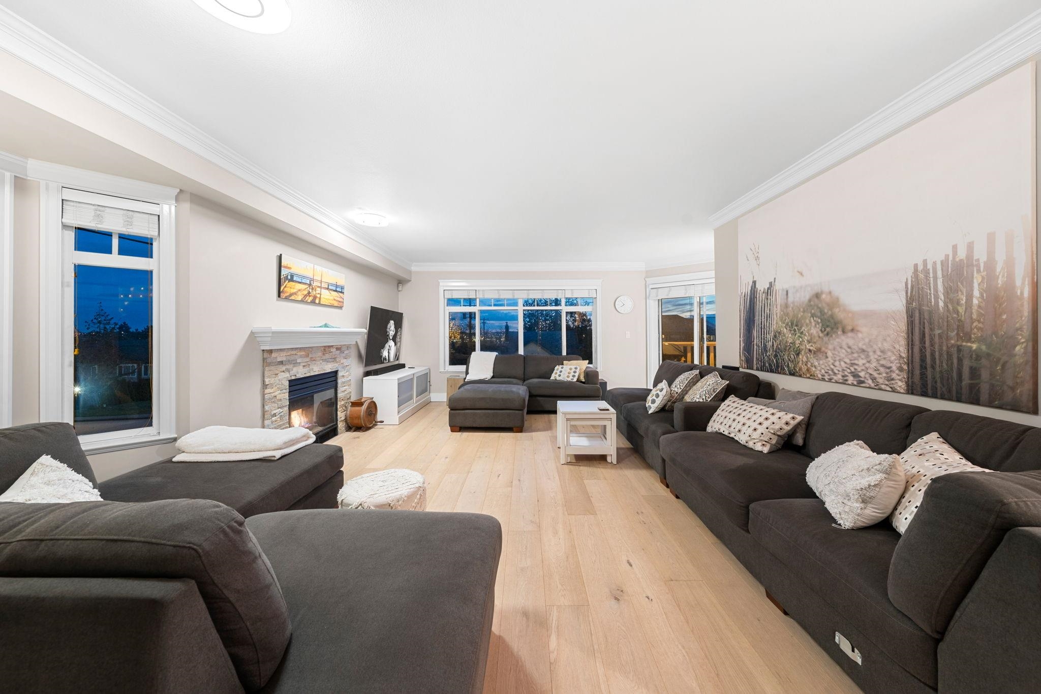 Listing image of 206 288 E 6TH STREET