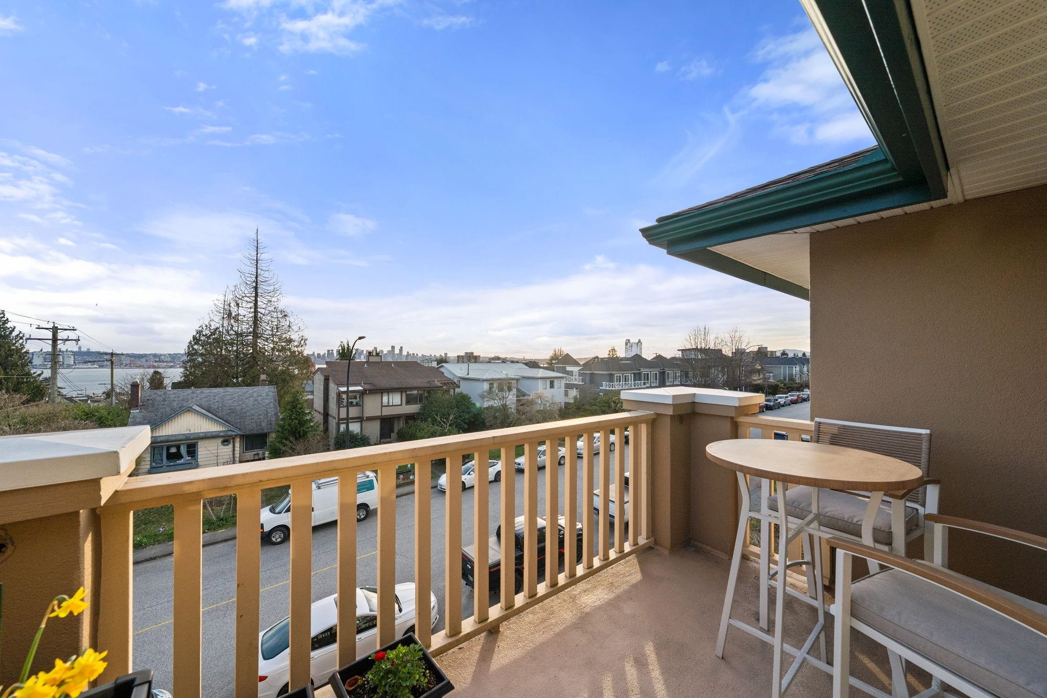 Listing image of 206 288 E 6TH STREET