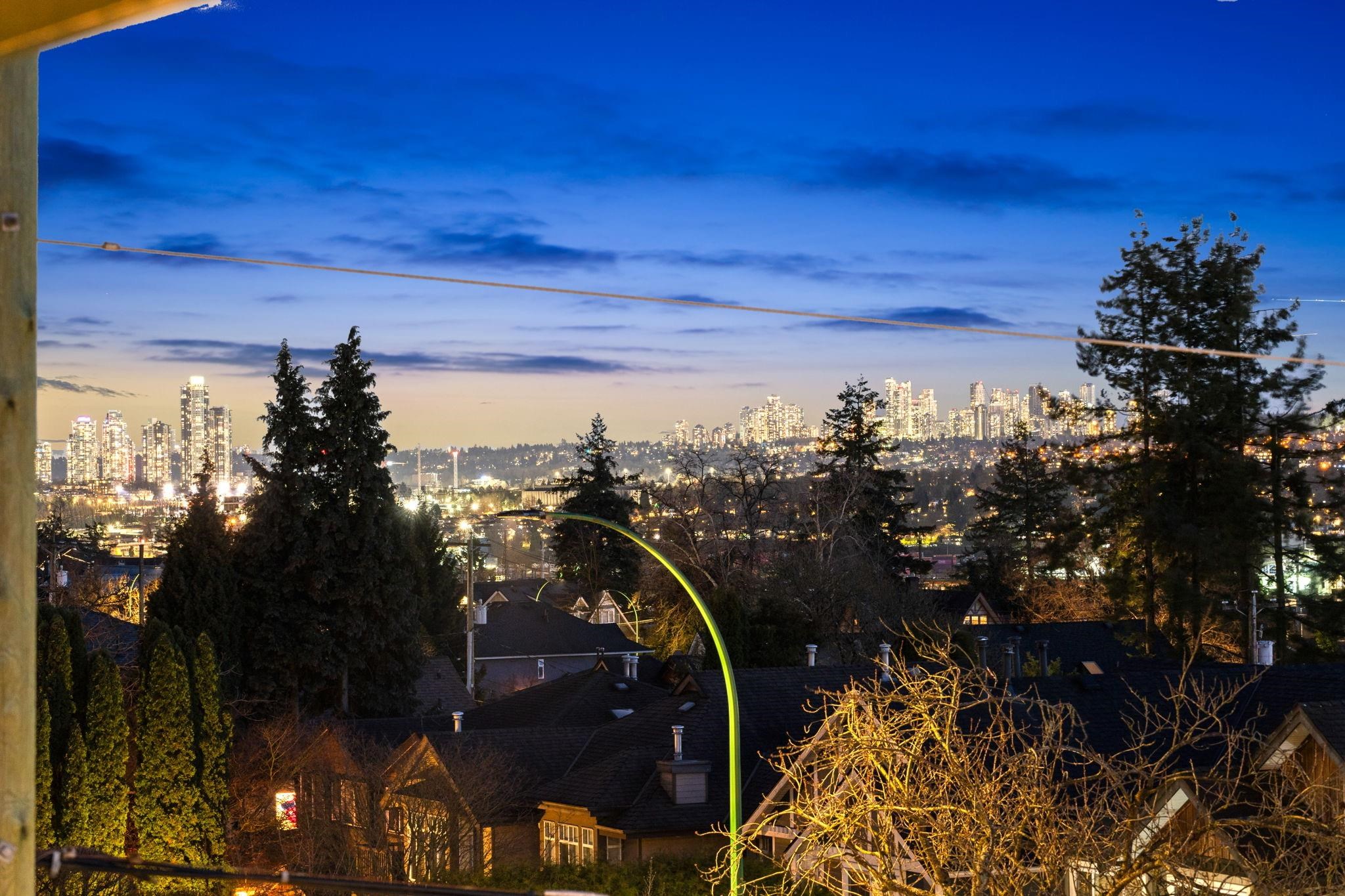 Listing image of 206 288 E 6TH STREET
