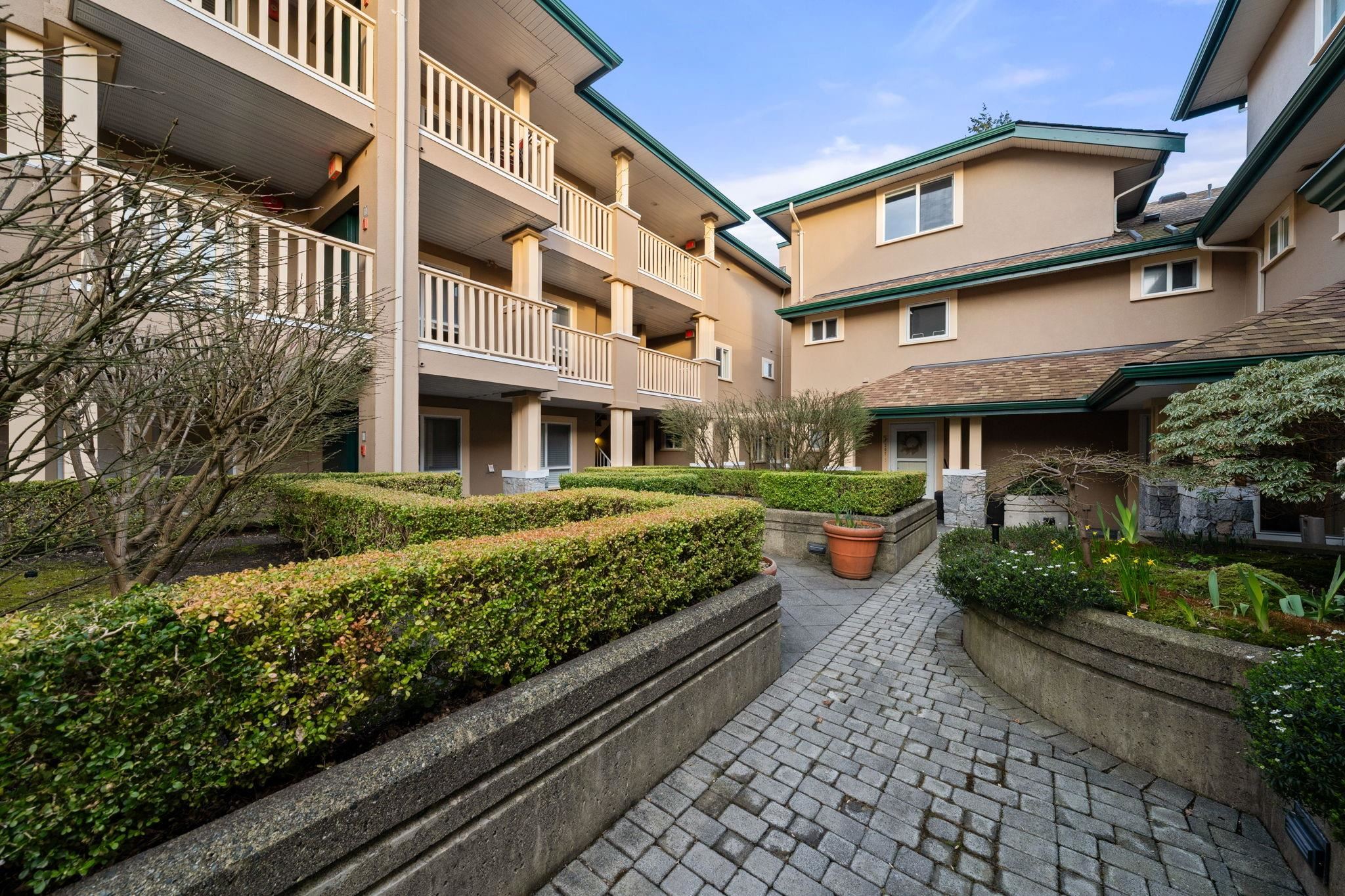Listing image of 206 288 E 6TH STREET