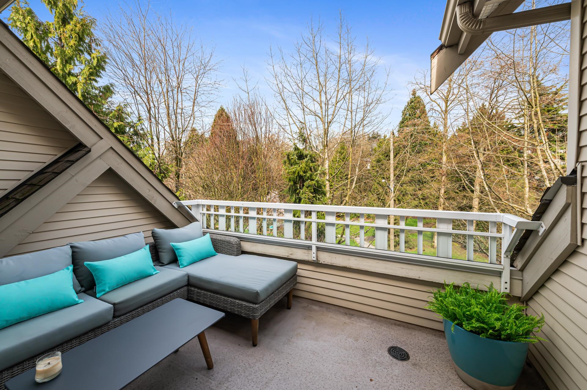 Listing image of 411 365 E 1ST STREET