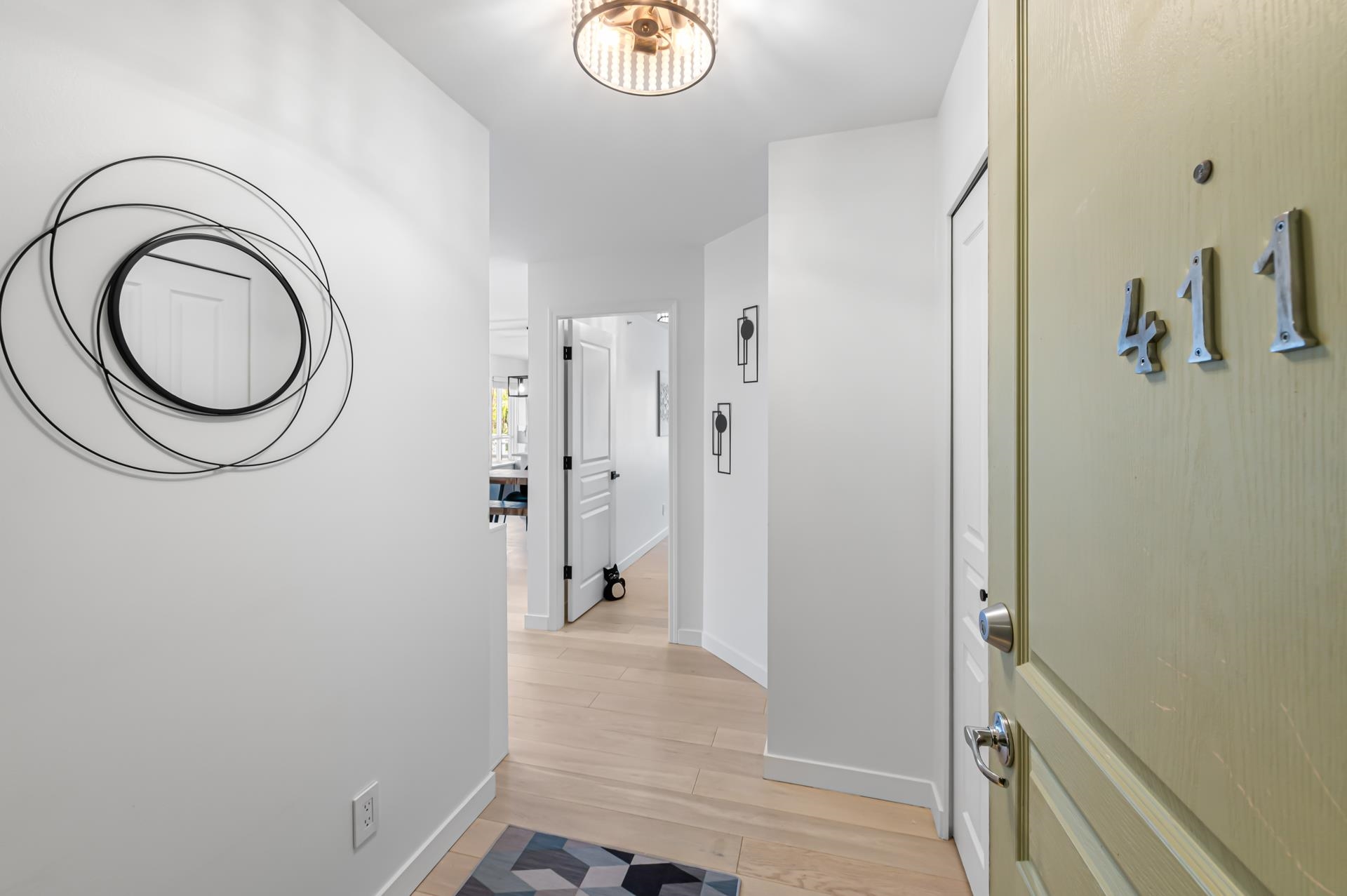 Listing image of 411 365 E 1ST STREET