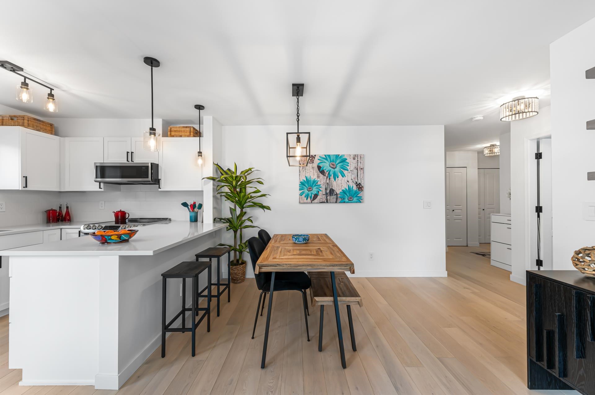 Listing image of 411 365 E 1ST STREET