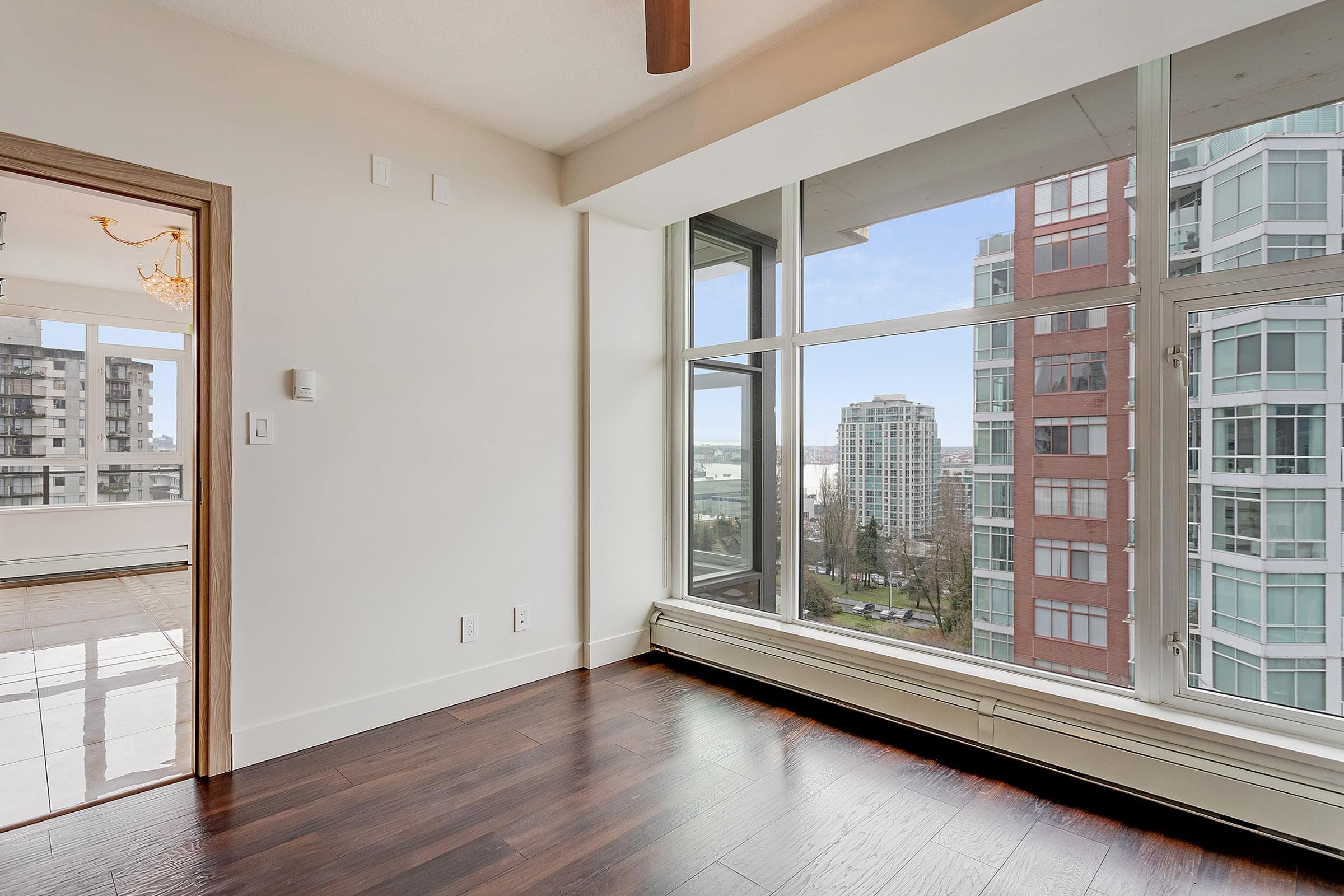 Listing image of 703 131 E 3RD STREET