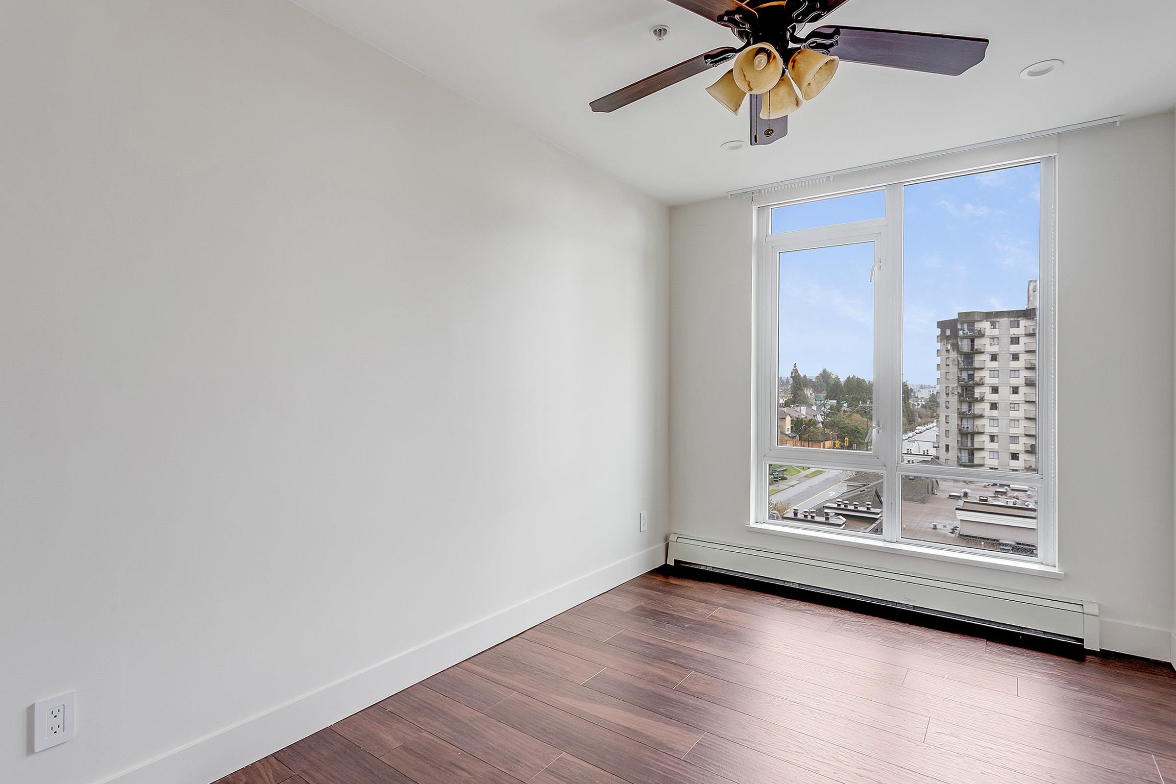 Listing image of 703 131 E 3RD STREET