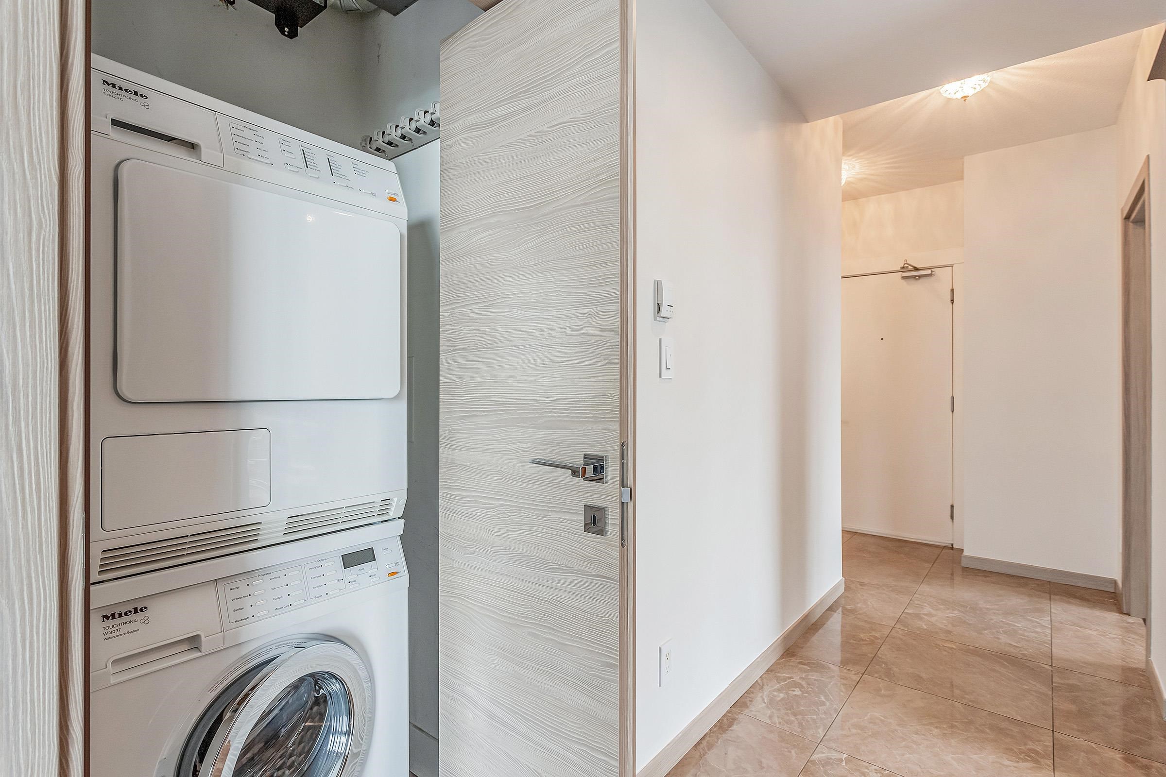 Listing image of 703 131 E 3RD STREET