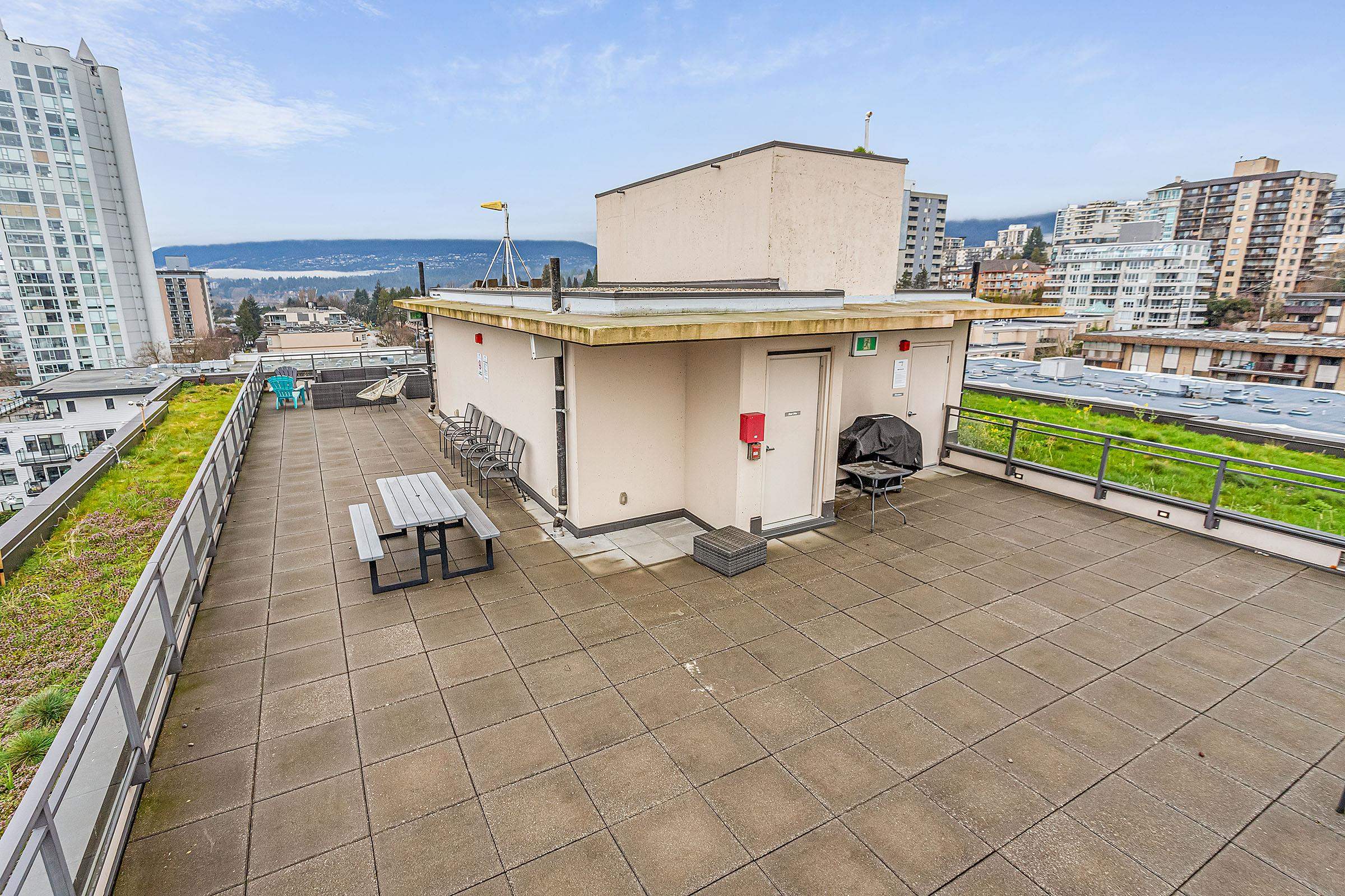Listing image of 703 131 E 3RD STREET